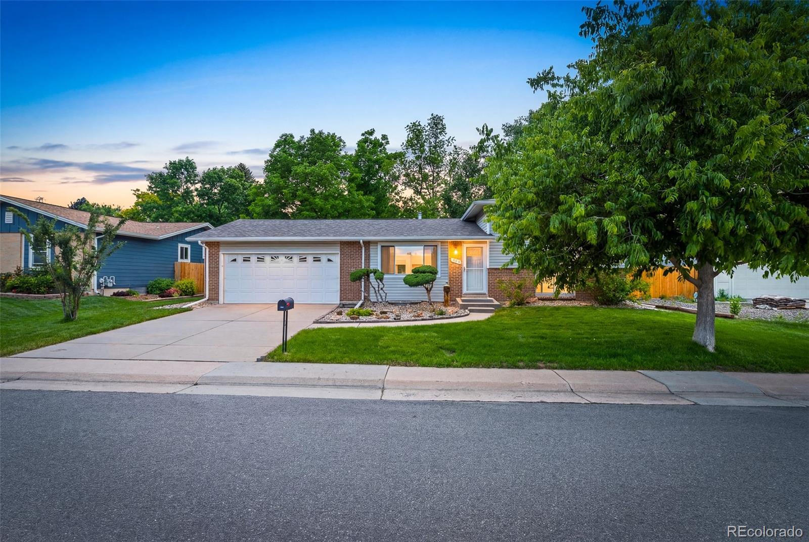 MLS Image #39 for 3057 s alton court,denver, Colorado