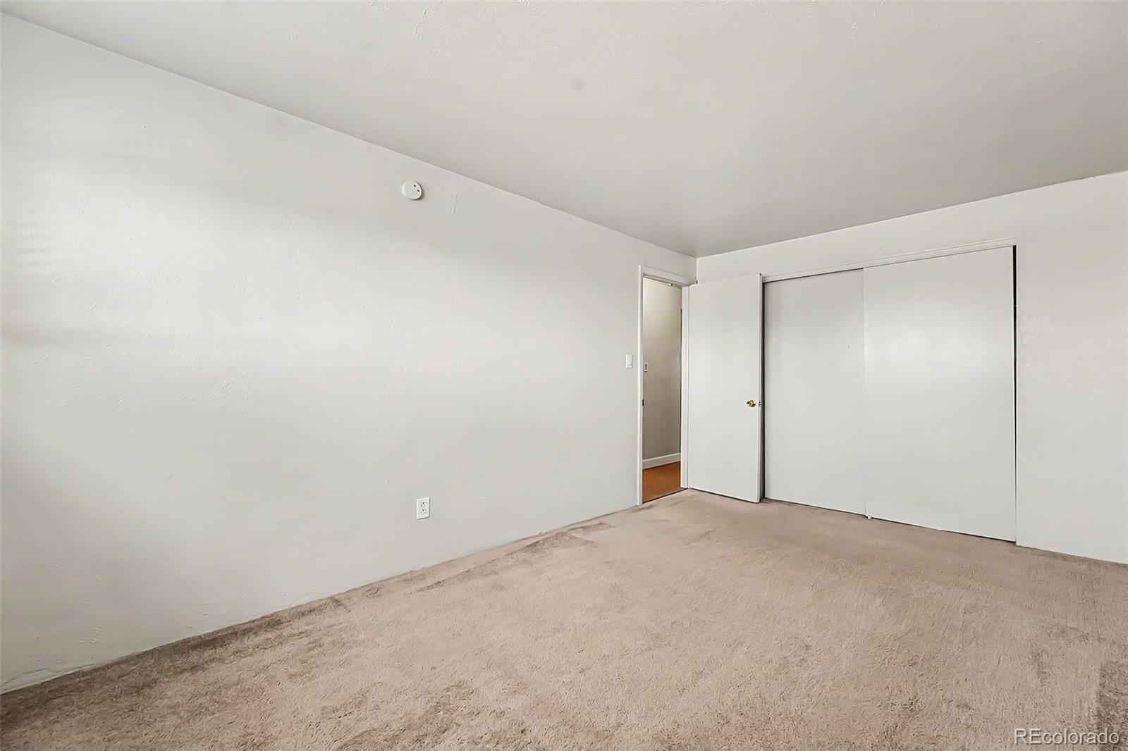 MLS Image #14 for 875 s quebec street,denver, Colorado