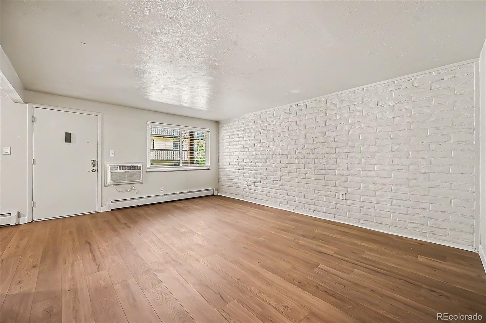 MLS Image #6 for 875 s quebec street,denver, Colorado
