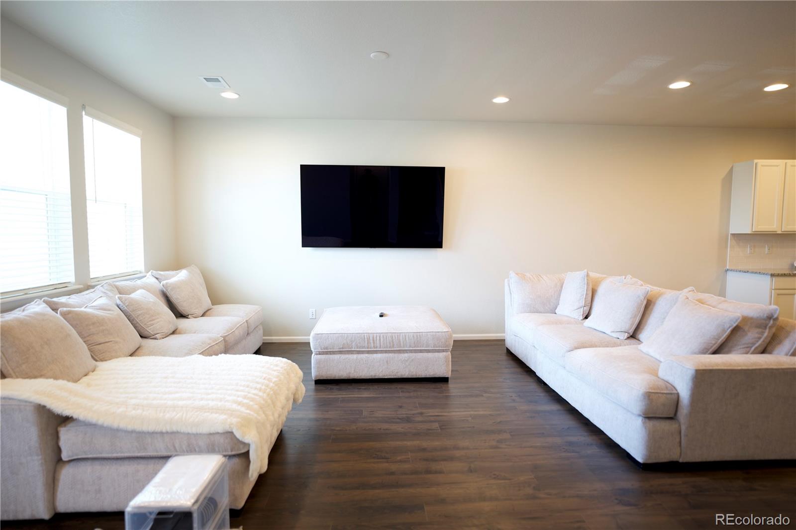 MLS Image #2 for 6673 n ceylon street ,denver, Colorado
