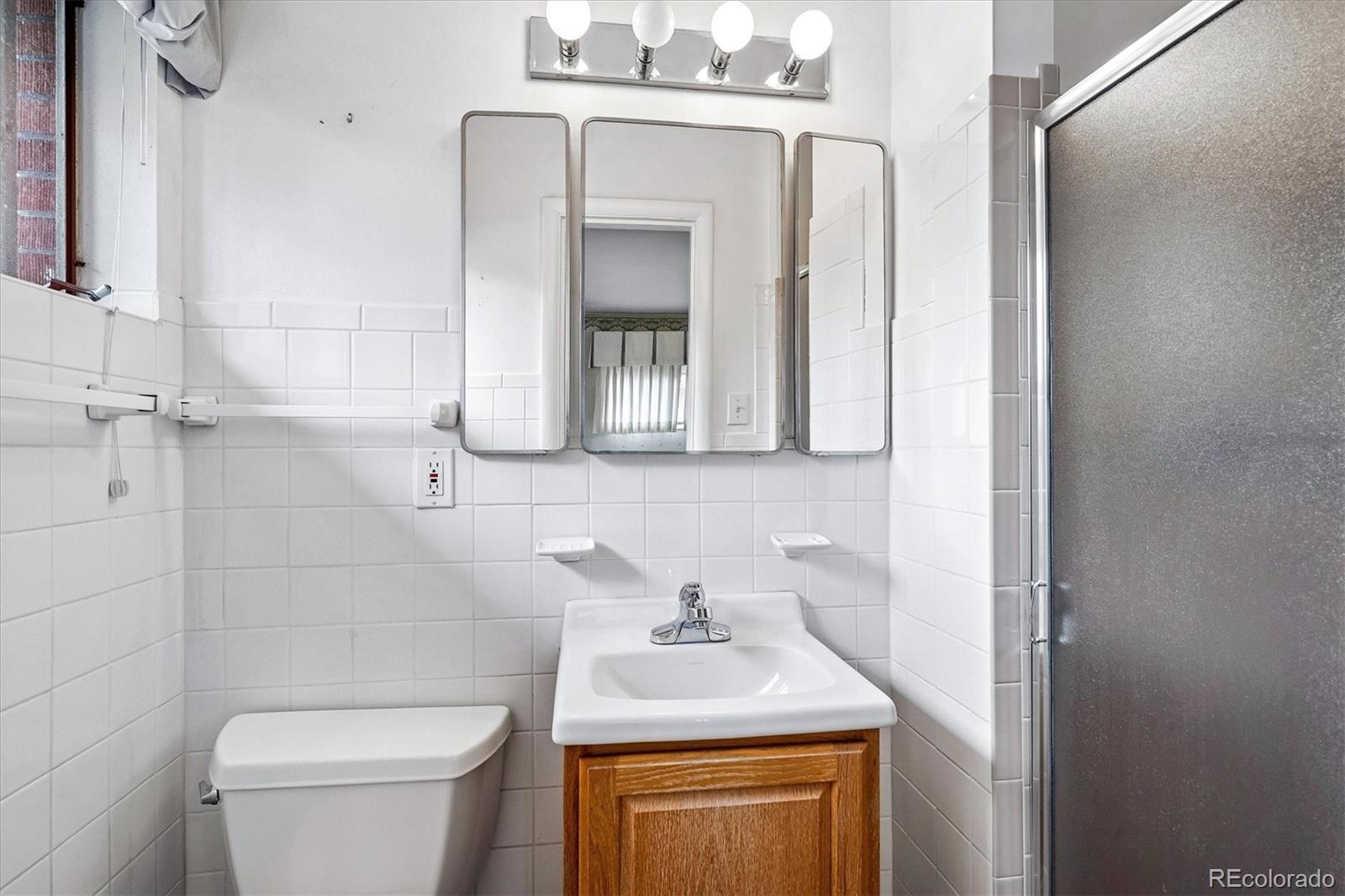 MLS Image #9 for 722 s holly street,denver, Colorado