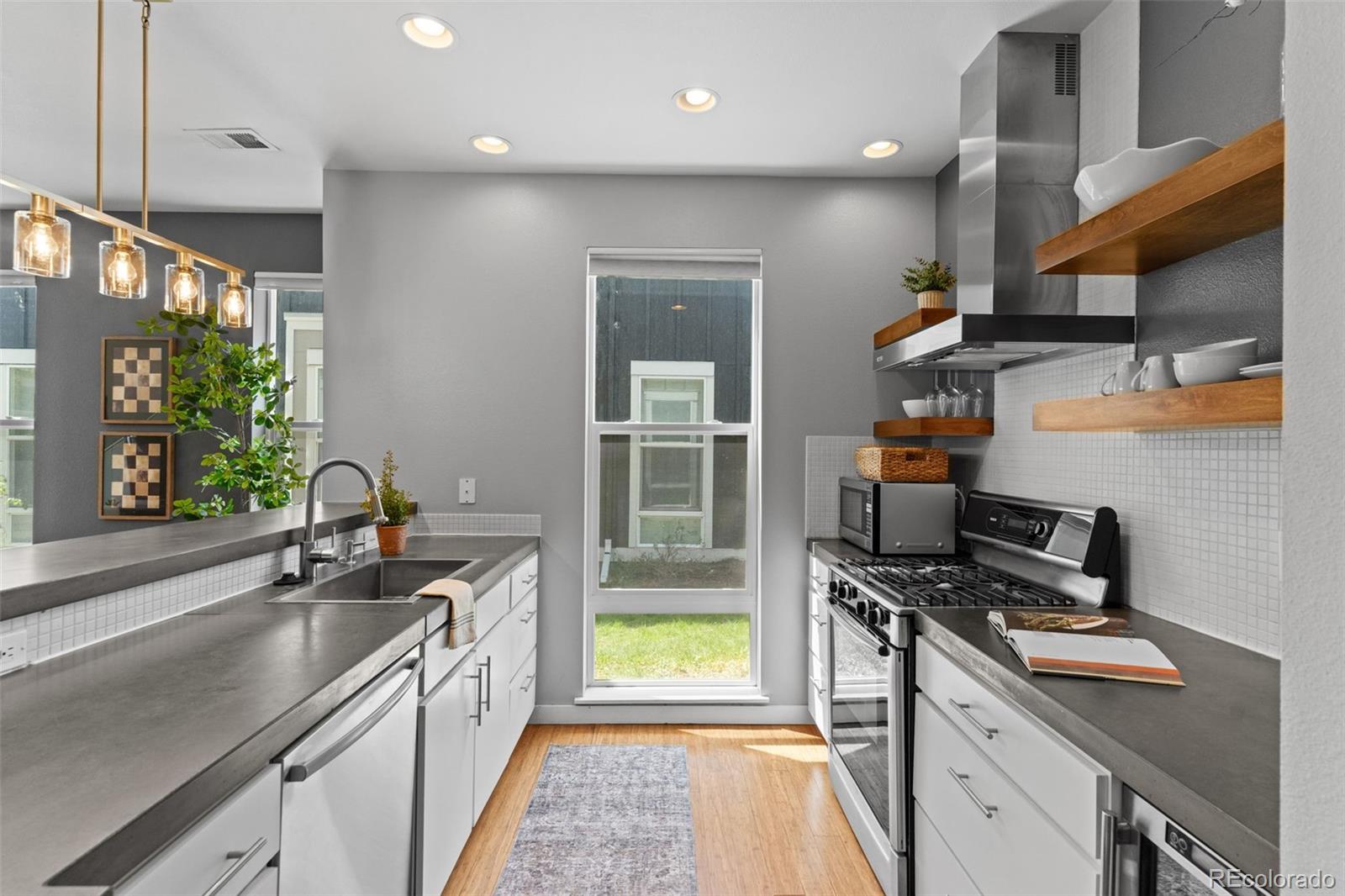 MLS Image #14 for 827  heschel street,fort collins, Colorado