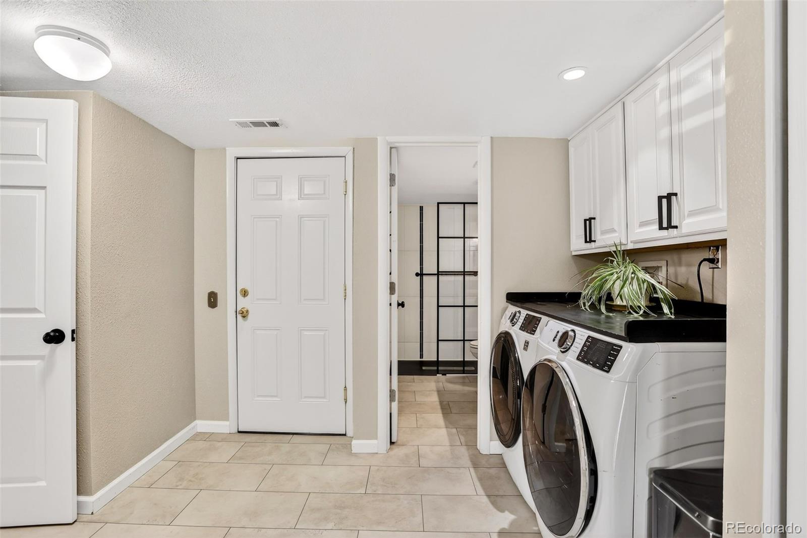 MLS Image #18 for 7601 e oxford avenue,denver, Colorado