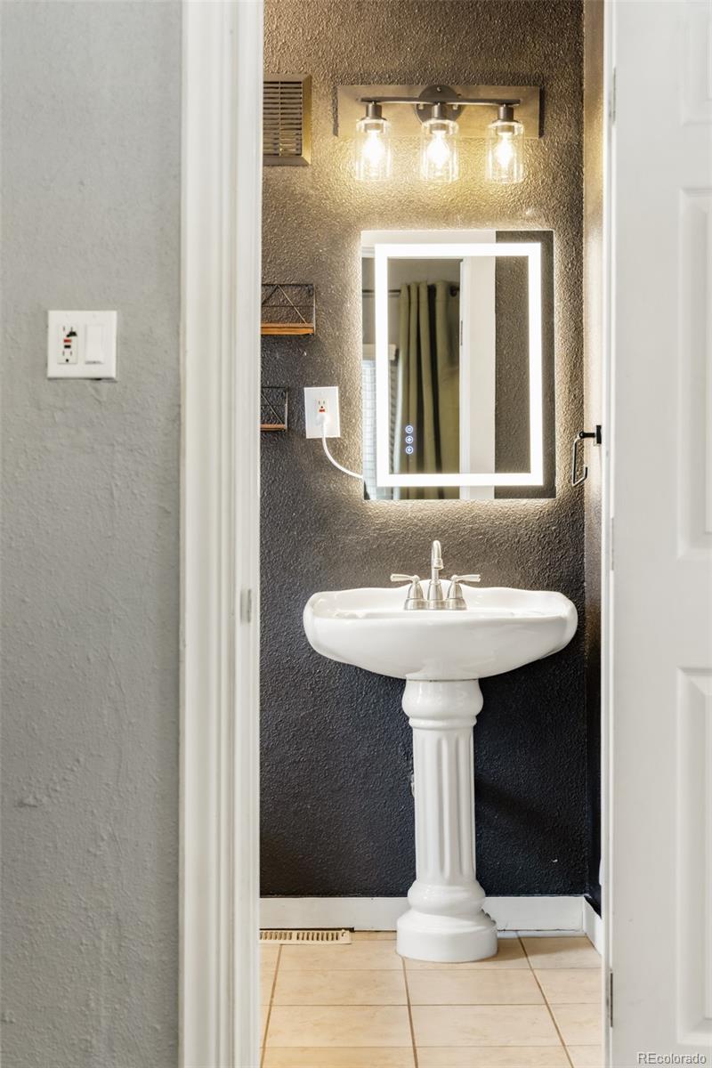 MLS Image #15 for 46  lowell boulevard,denver, Colorado