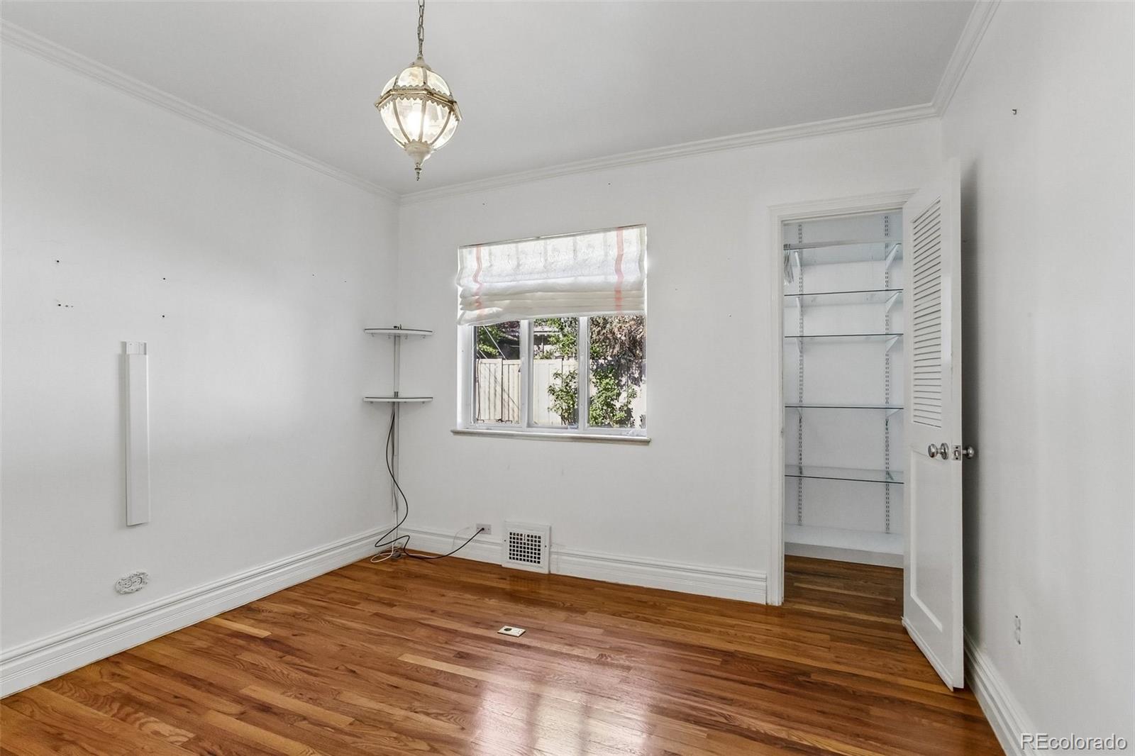MLS Image #15 for 345  grape street,denver, Colorado