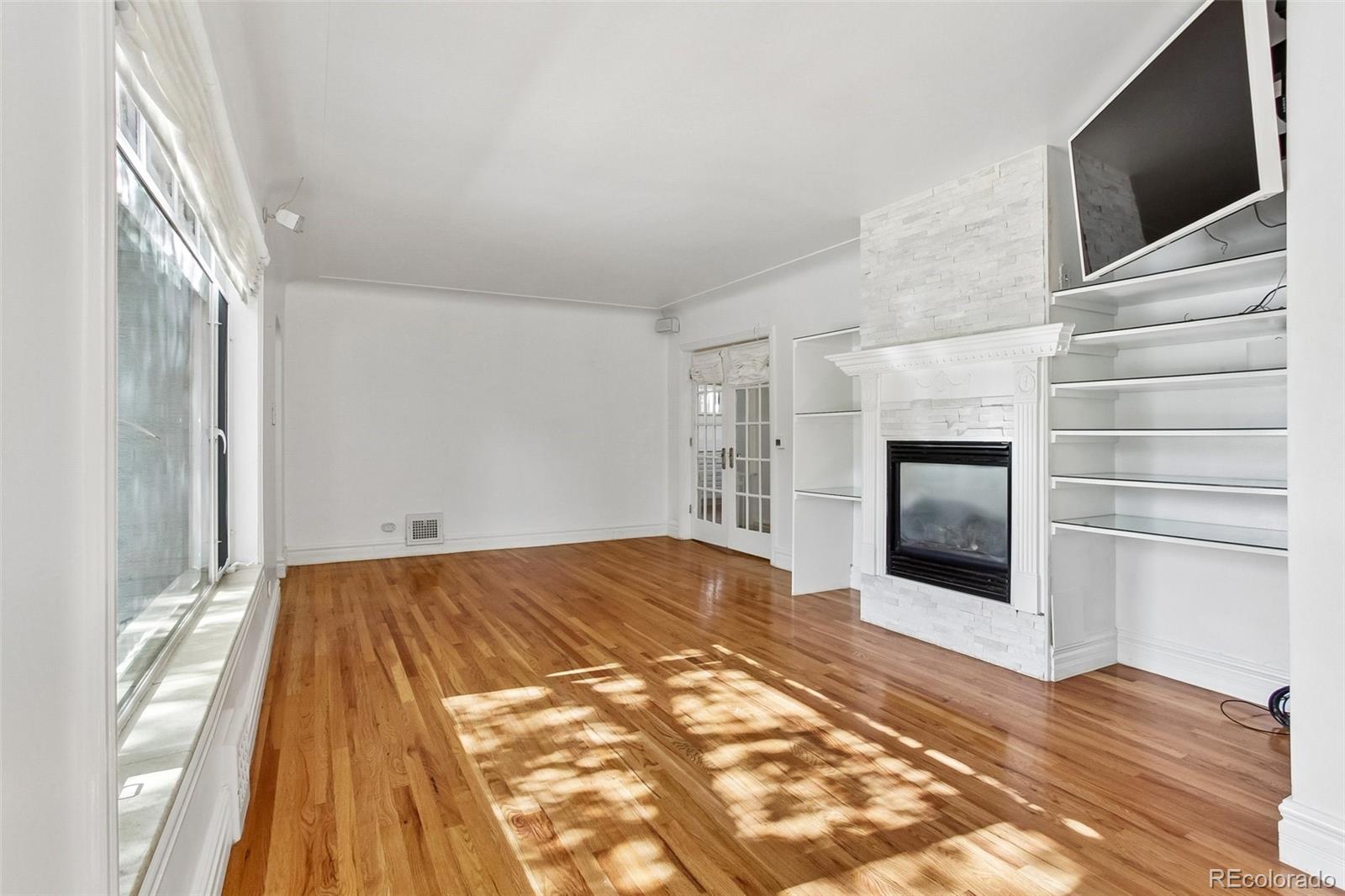 MLS Image #4 for 345  grape street,denver, Colorado