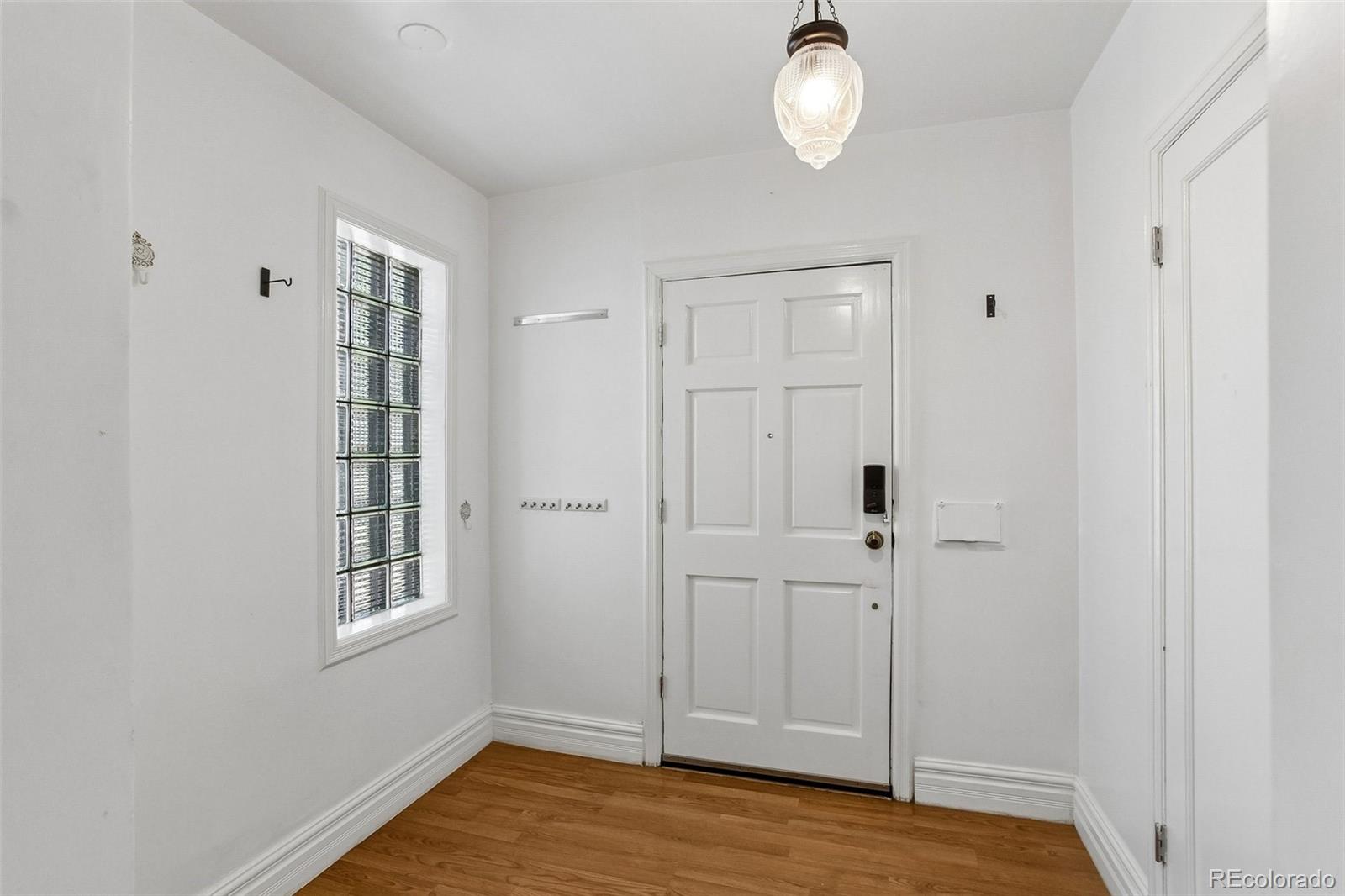 MLS Image #6 for 345  grape street,denver, Colorado
