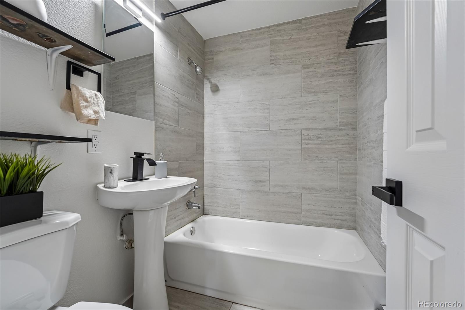 MLS Image #15 for 6900 w 55th place,arvada, Colorado
