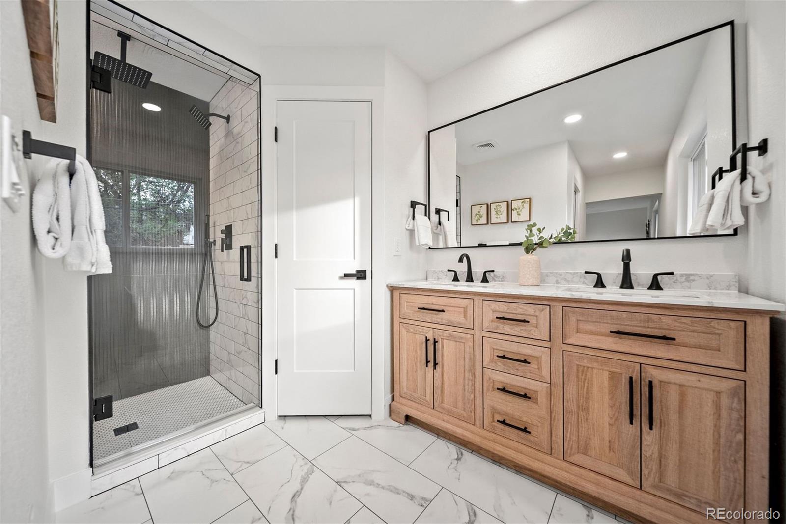 MLS Image #16 for 6769 s foresthill street,littleton, Colorado