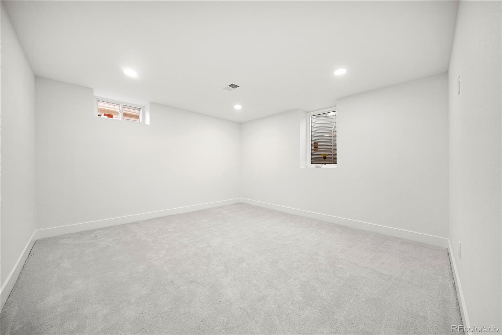 MLS Image #31 for 6769 s foresthill street,littleton, Colorado
