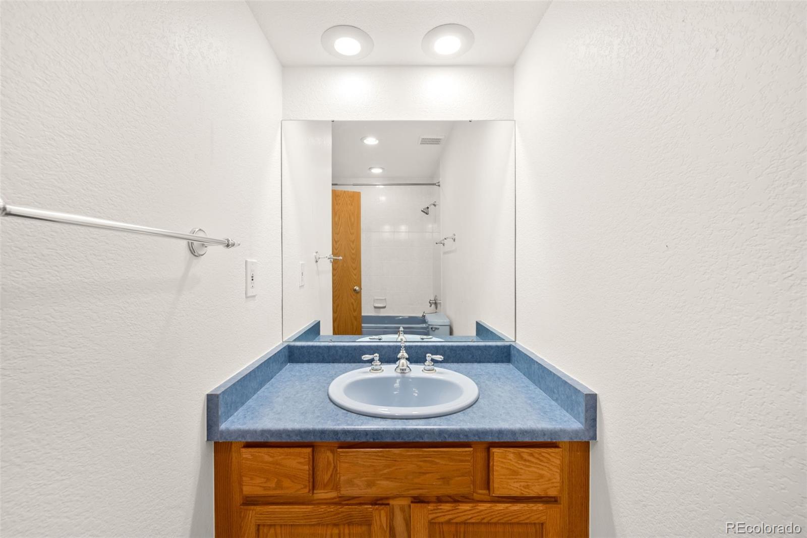 MLS Image #20 for 6470 s locust way,centennial, Colorado