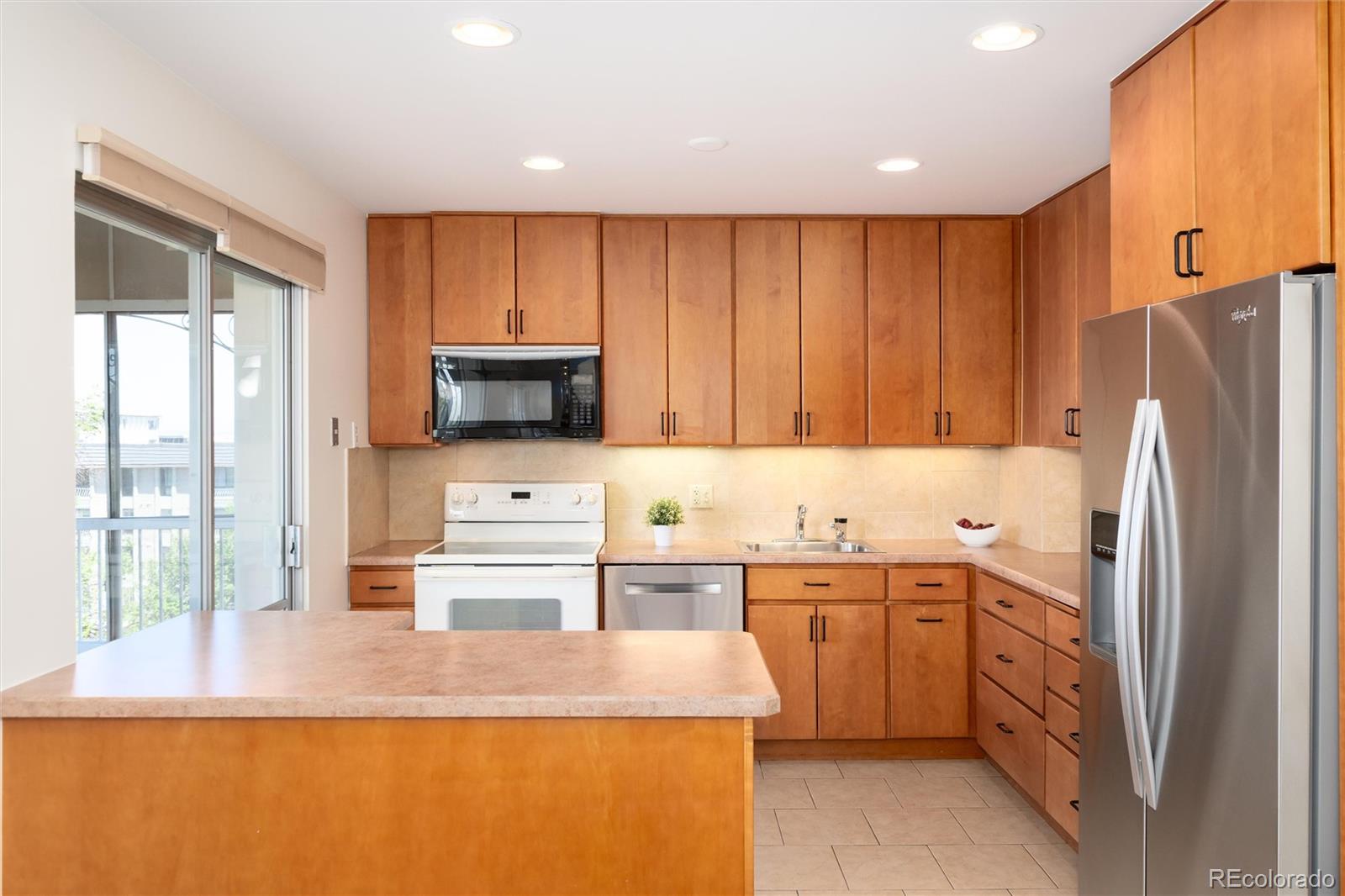 MLS Image #11 for 1200 n humboldt street,denver, Colorado