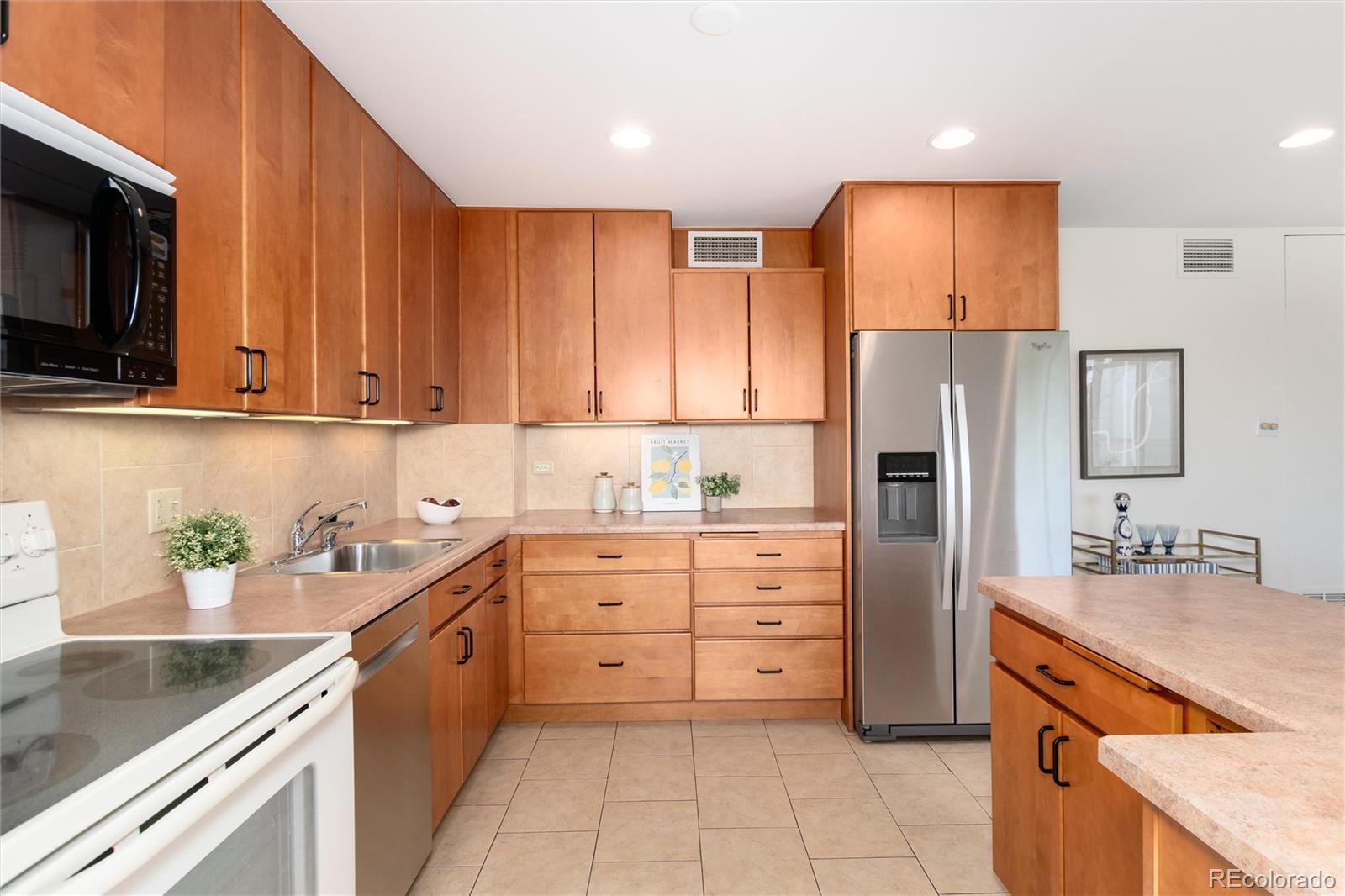 MLS Image #12 for 1200 n humboldt street,denver, Colorado
