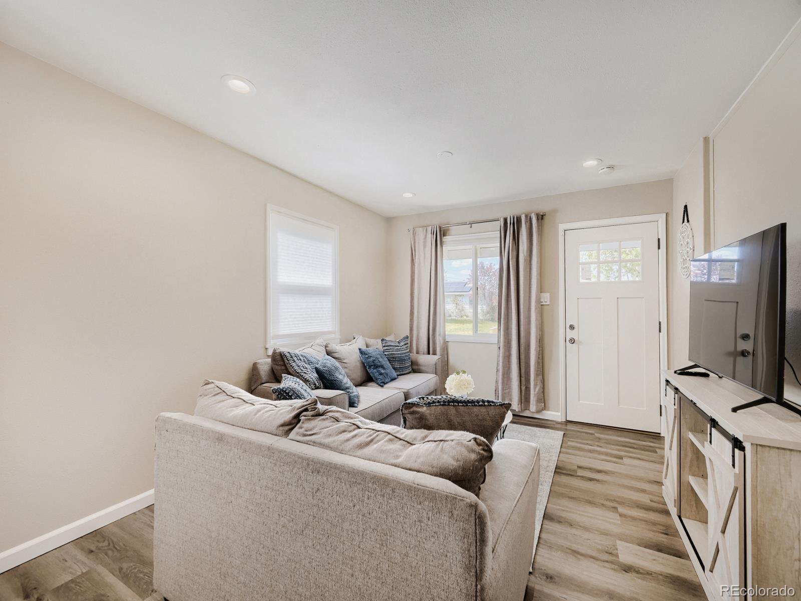MLS Image #4 for 2260  hoyt drive,thornton, Colorado