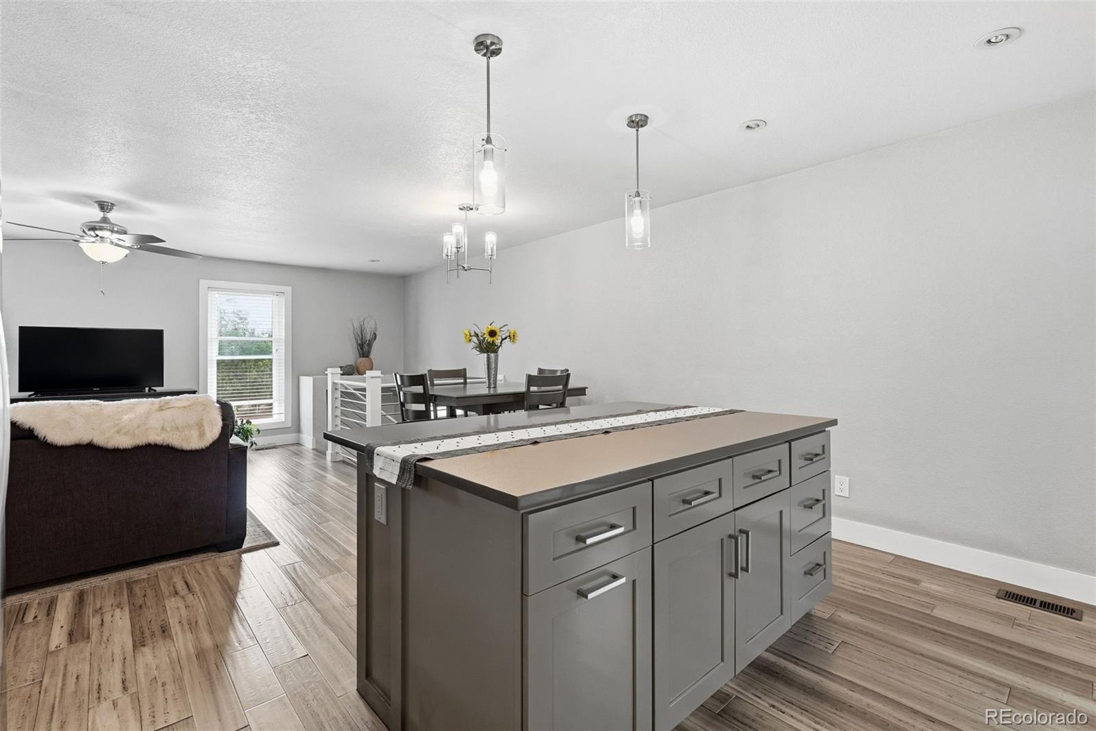 MLS Image #15 for 2105 s idalia street,aurora, Colorado