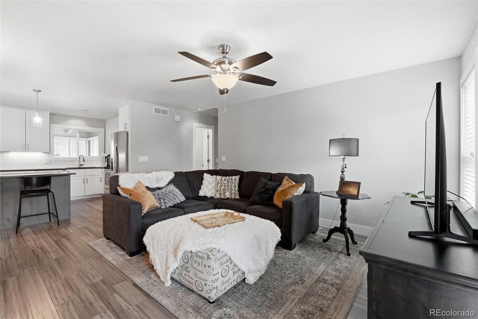MLS Image #5 for 2105 s idalia street,aurora, Colorado