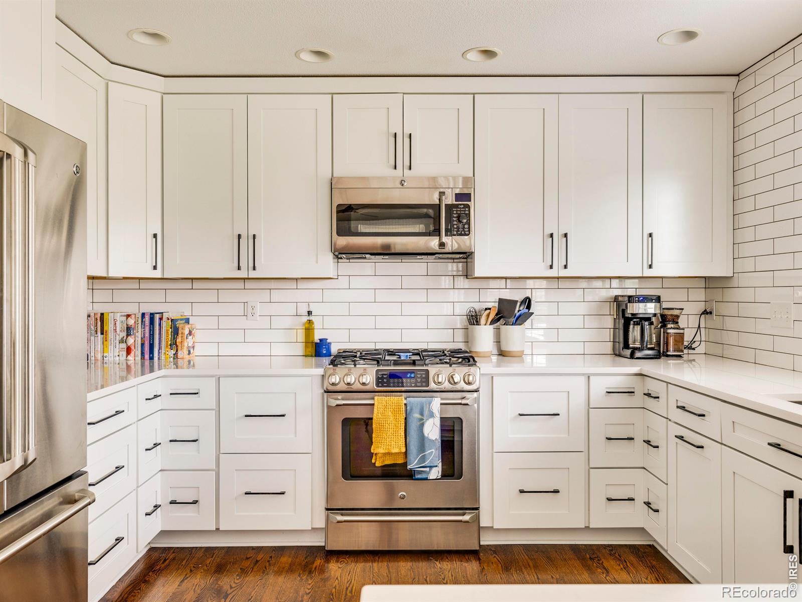 MLS Image #2 for 9437  cherryvale lane,highlands ranch, Colorado