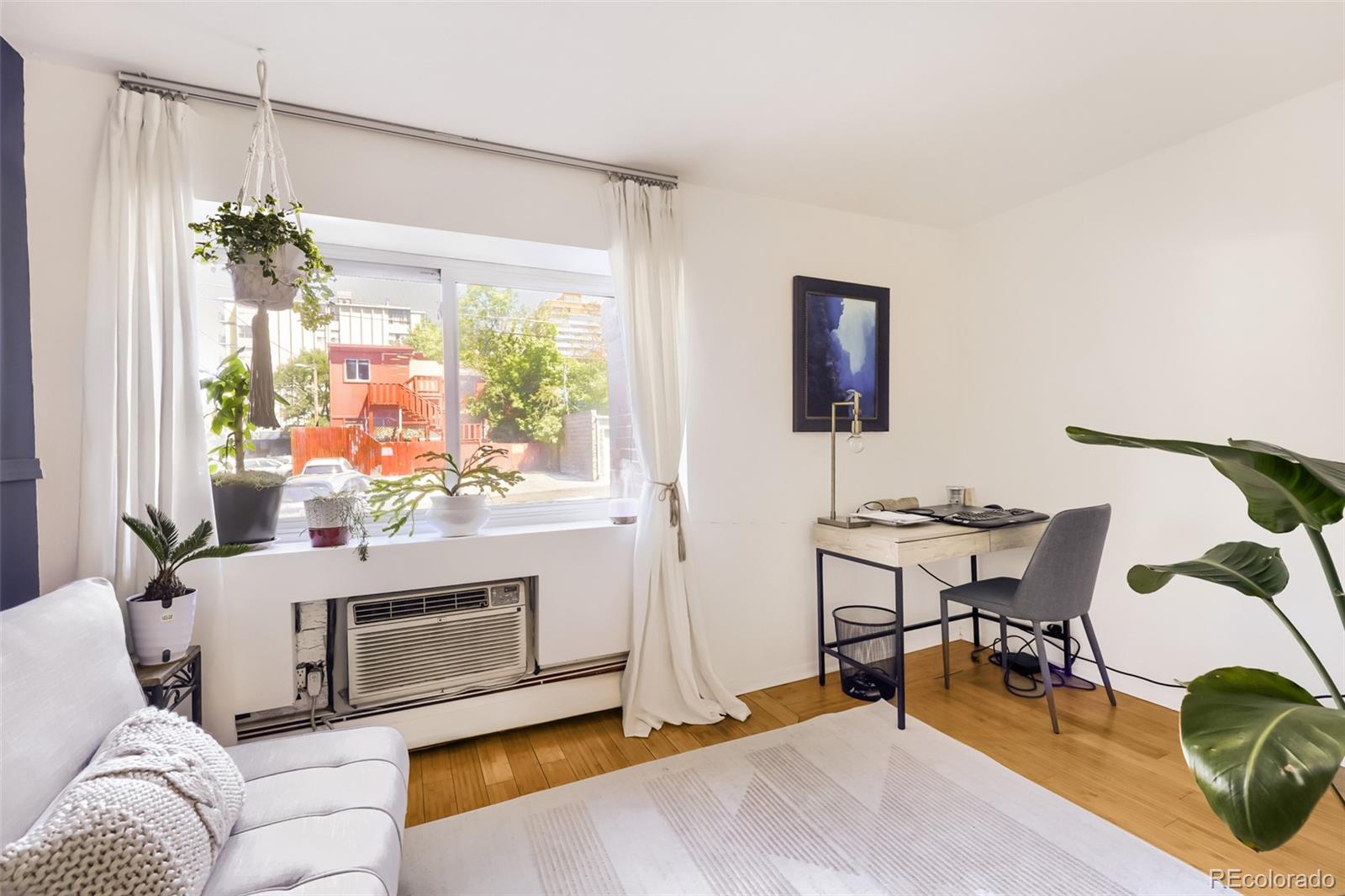 MLS Image #7 for 1270 n marion street,denver, Colorado