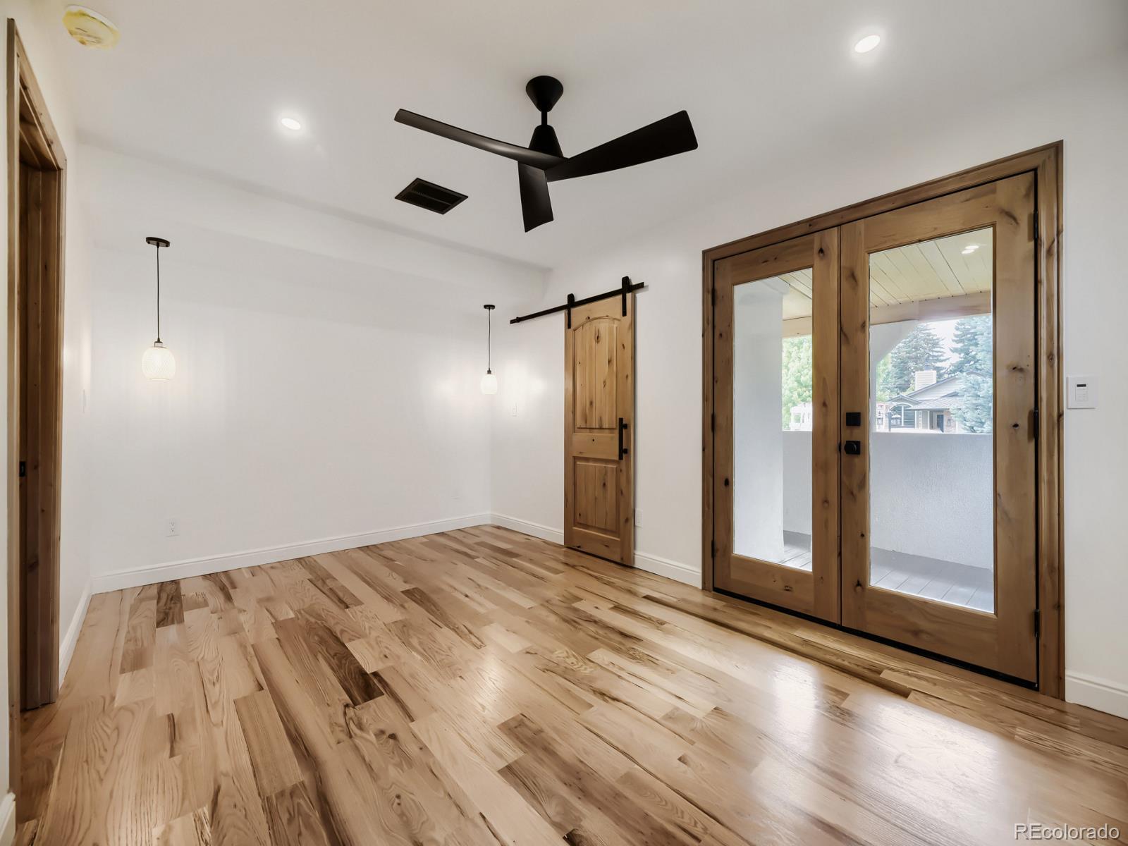 MLS Image #10 for 2610 s vine street,denver, Colorado