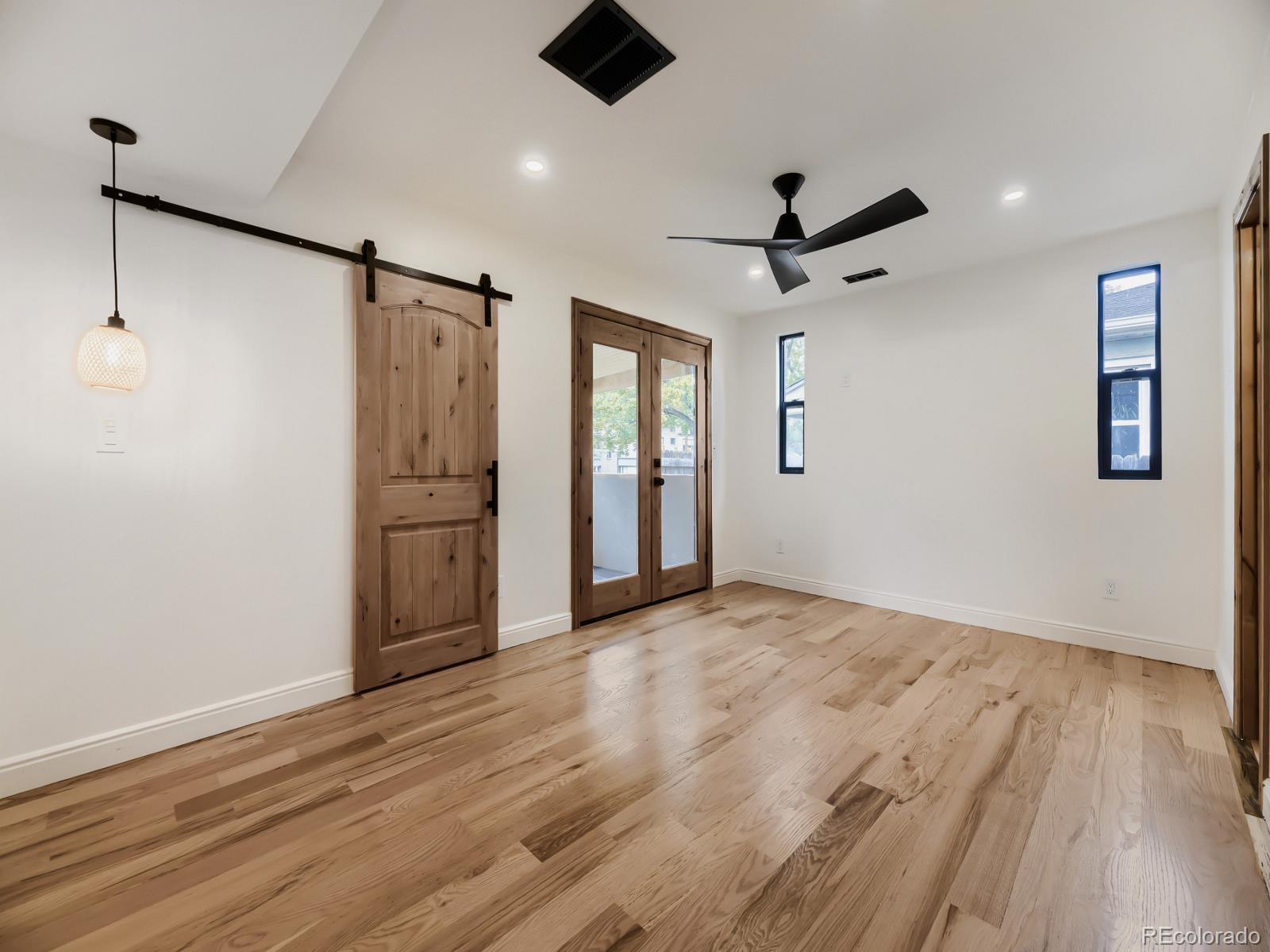 MLS Image #12 for 2610 s vine street,denver, Colorado