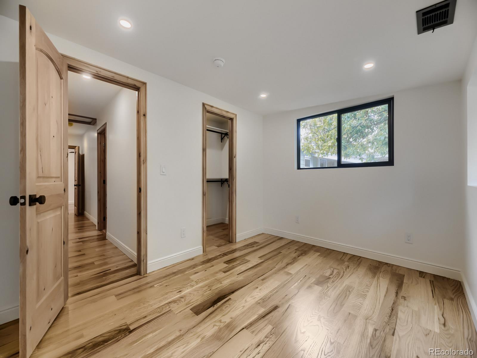 MLS Image #19 for 2610 s vine street,denver, Colorado