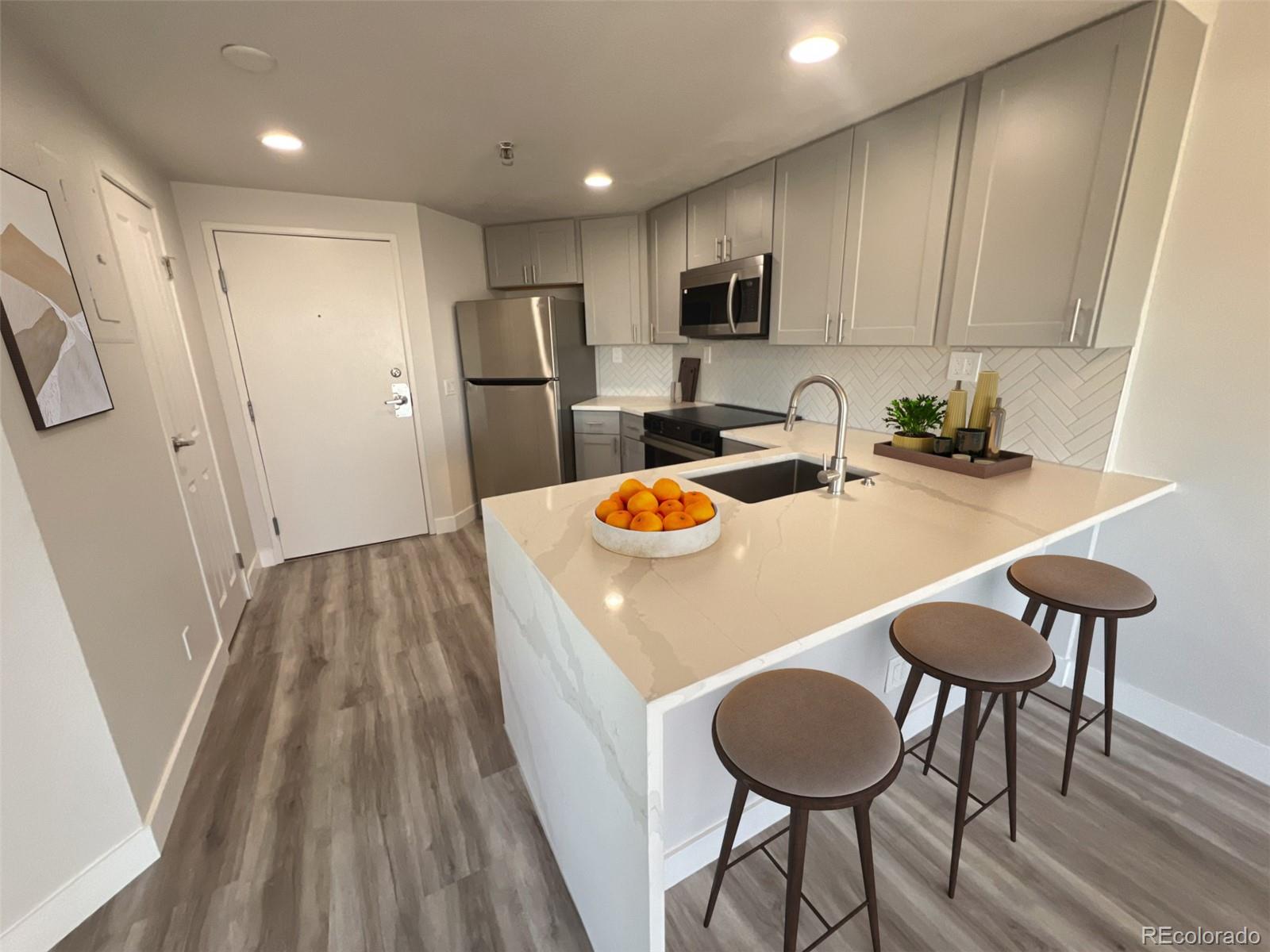 MLS Image #3 for 100  park avenue 1405,denver, Colorado