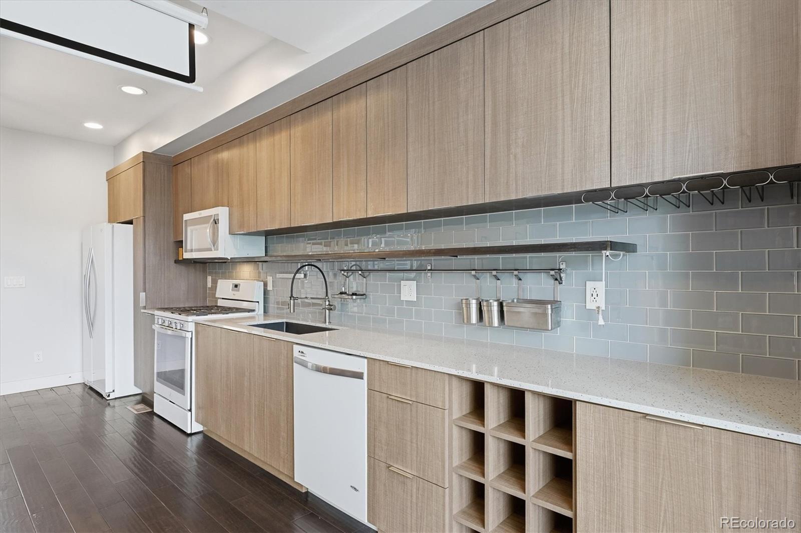 MLS Image #14 for 3181  lawrence street ,denver, Colorado