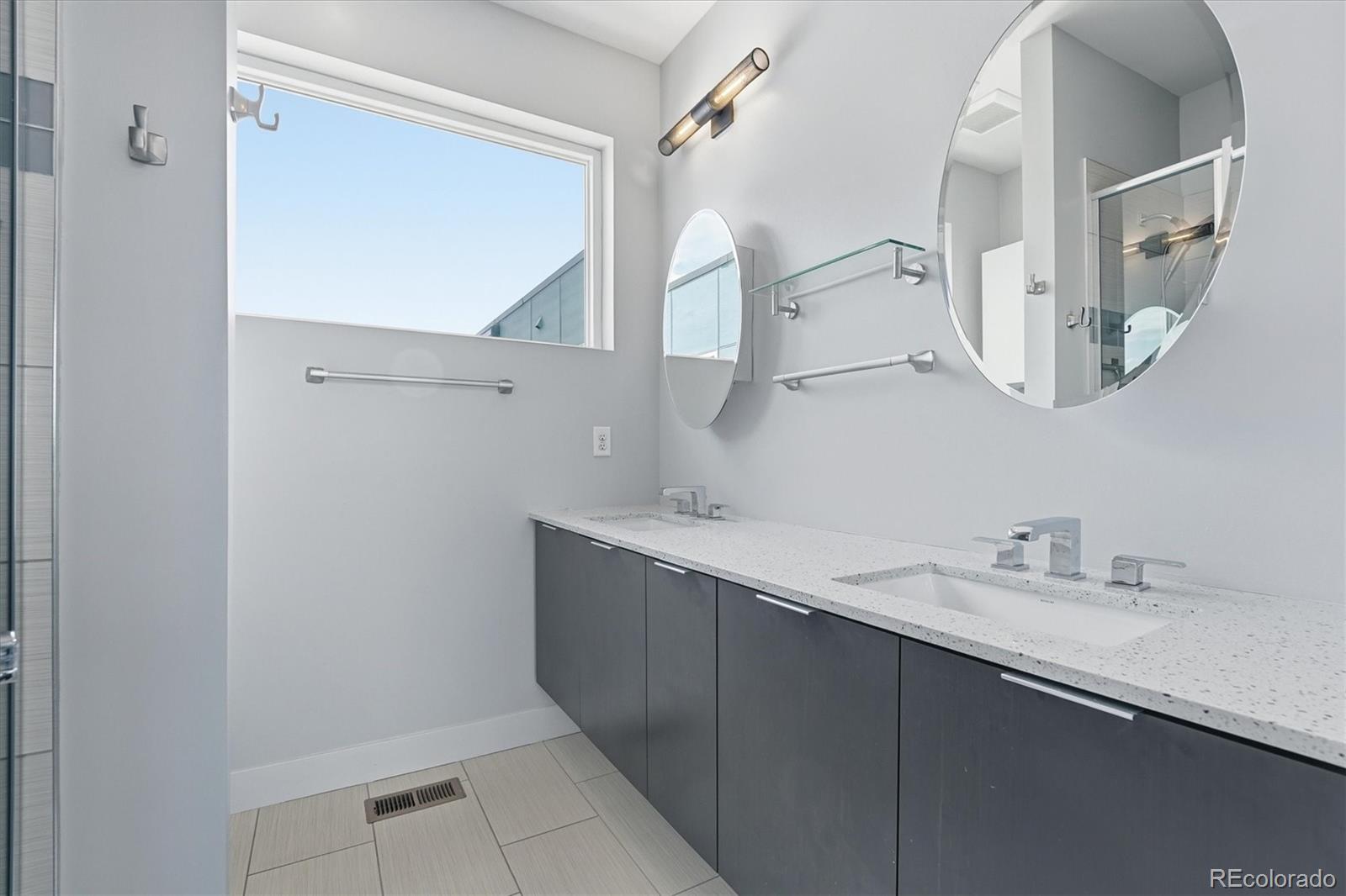 MLS Image #33 for 3181  lawrence street ,denver, Colorado