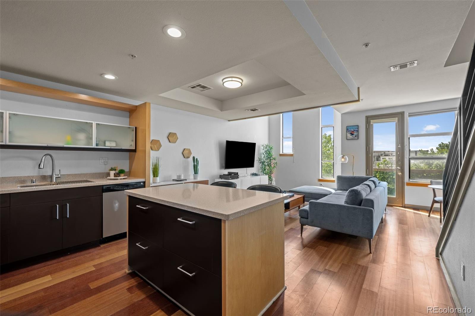 MLS Image #6 for 2900  wyandot street,denver, Colorado