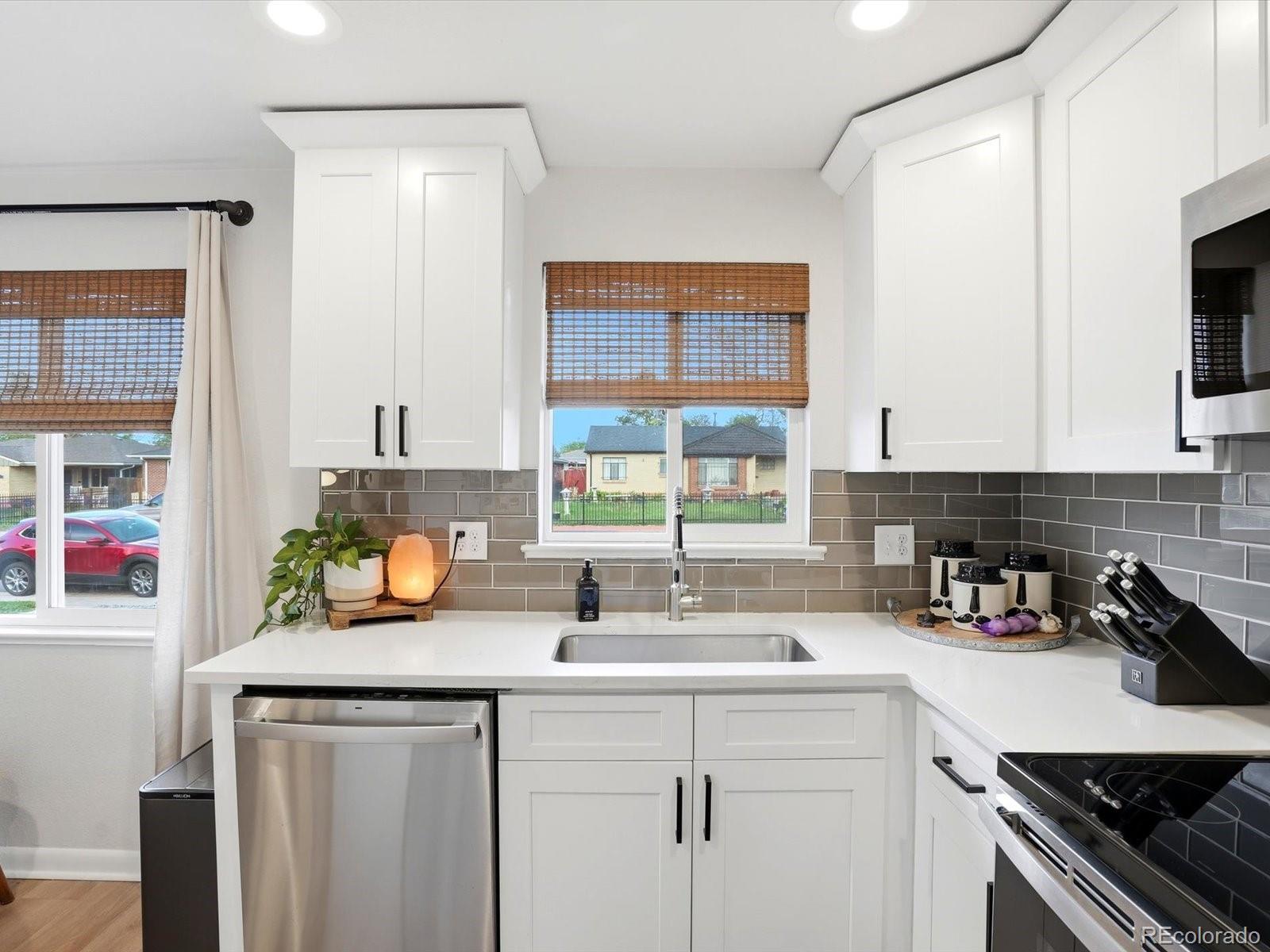MLS Image #10 for 3233  jasmine street,denver, Colorado