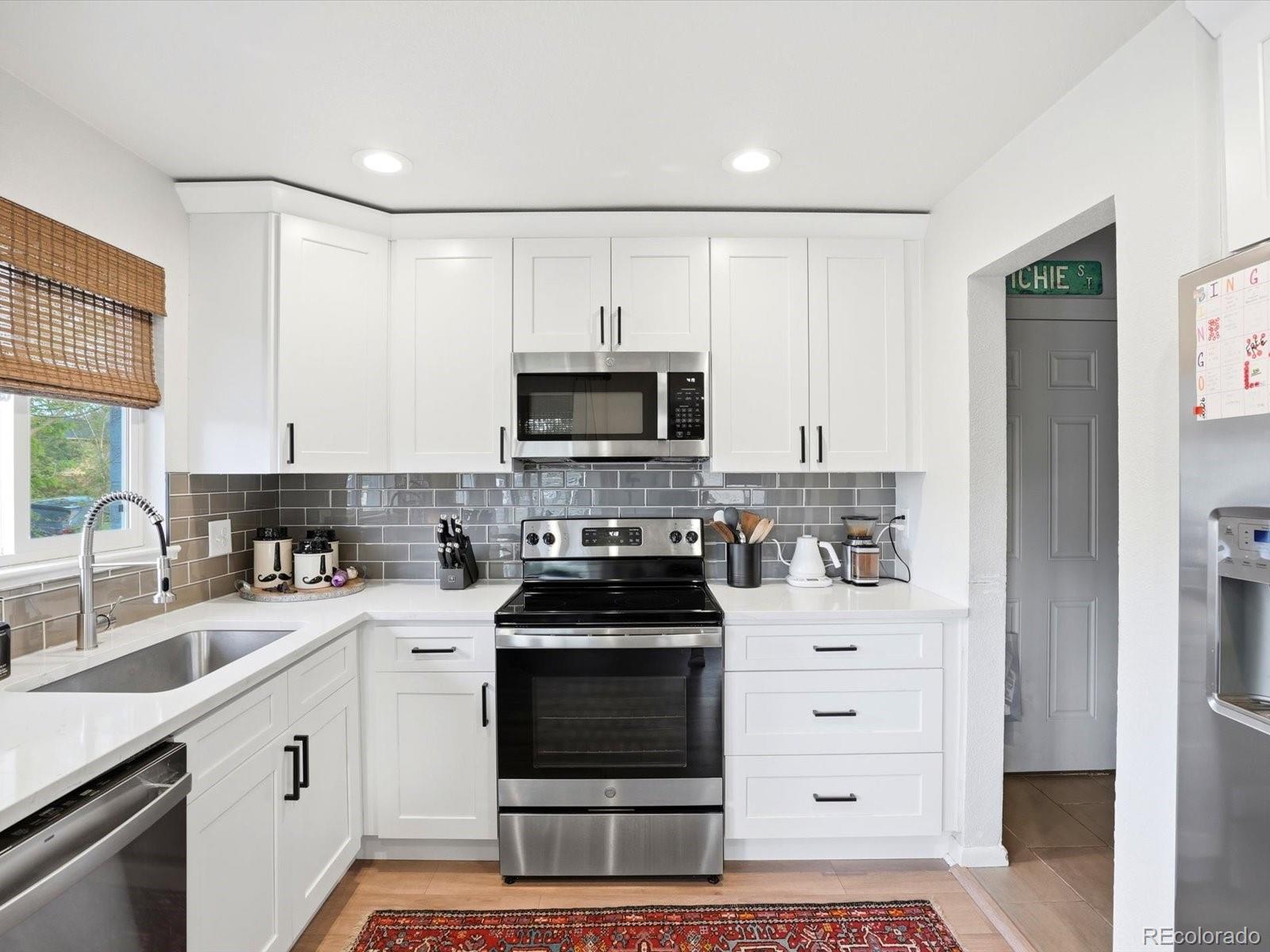 MLS Image #11 for 3233  jasmine street,denver, Colorado