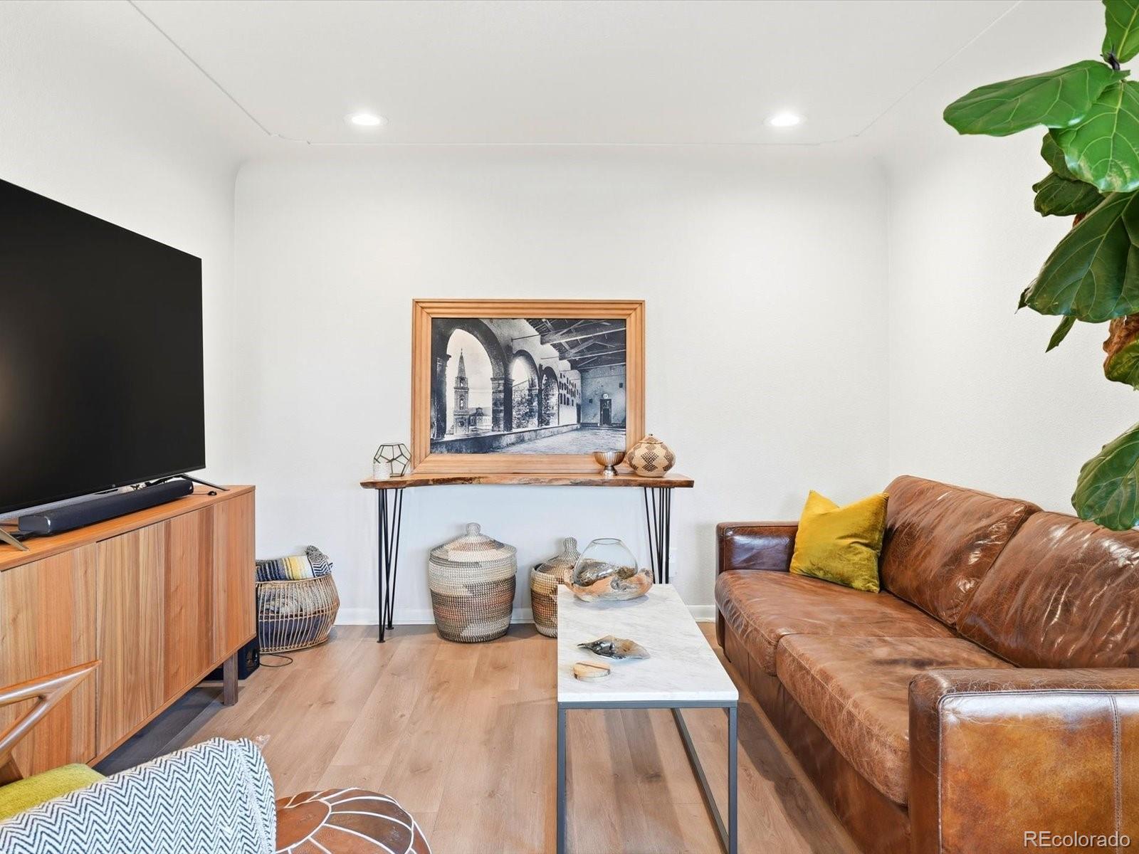 MLS Image #5 for 3233  jasmine street,denver, Colorado