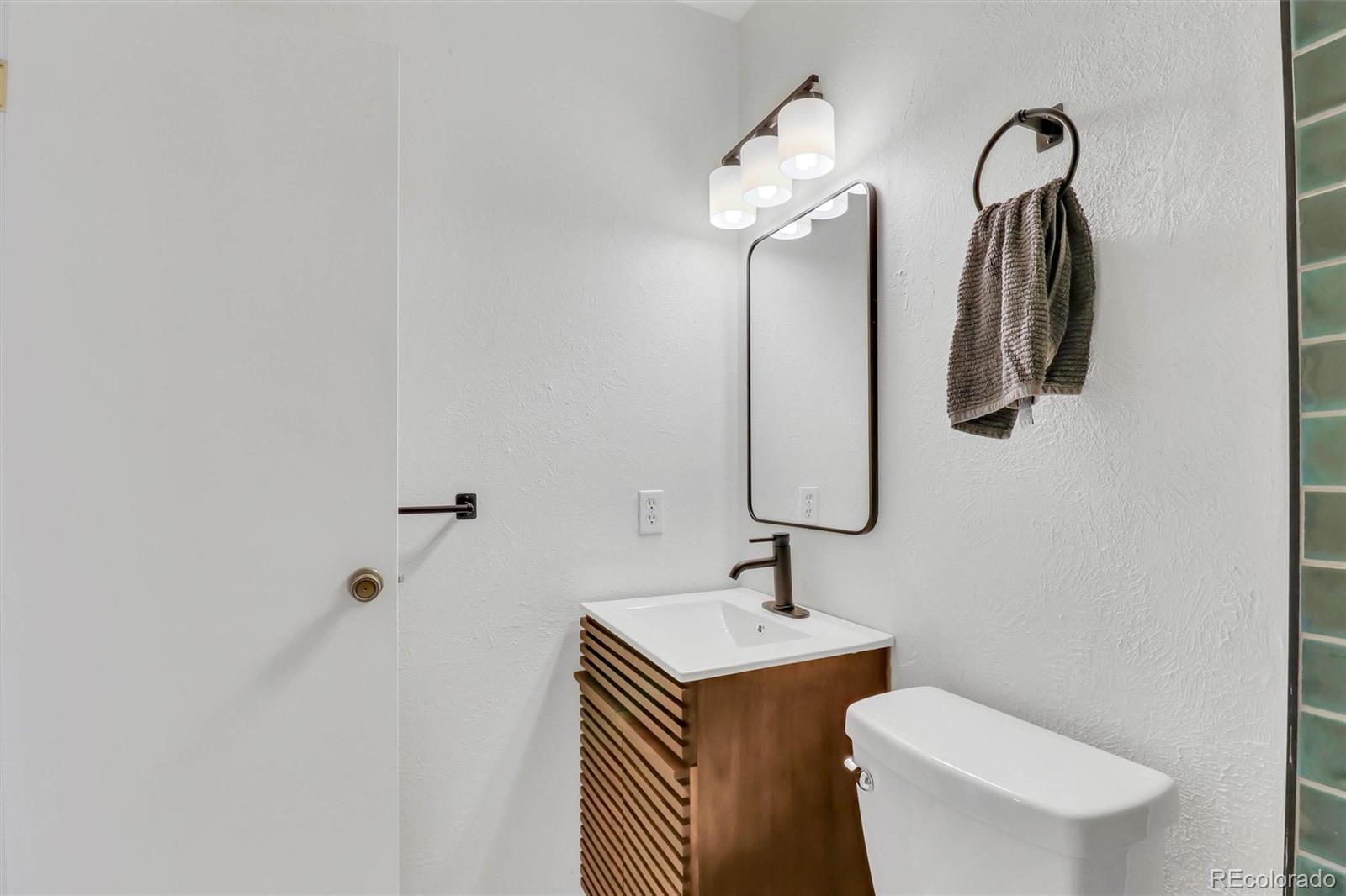 MLS Image #12 for 1329 s chambers circle,aurora, Colorado