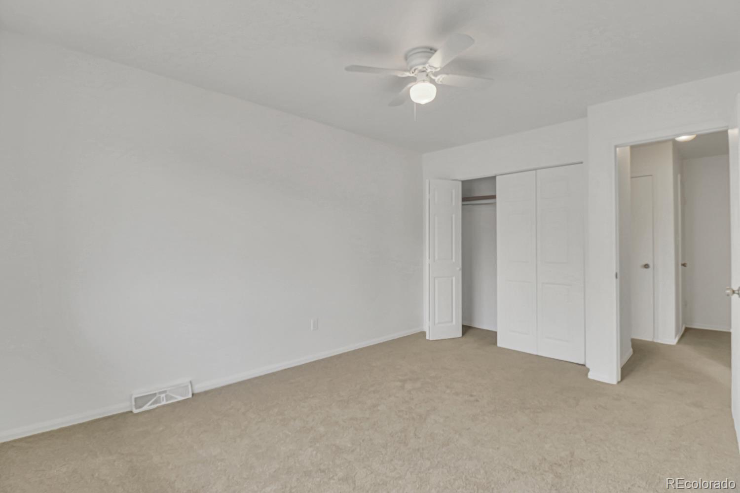 MLS Image #2 for 1329 s chambers circle,aurora, Colorado
