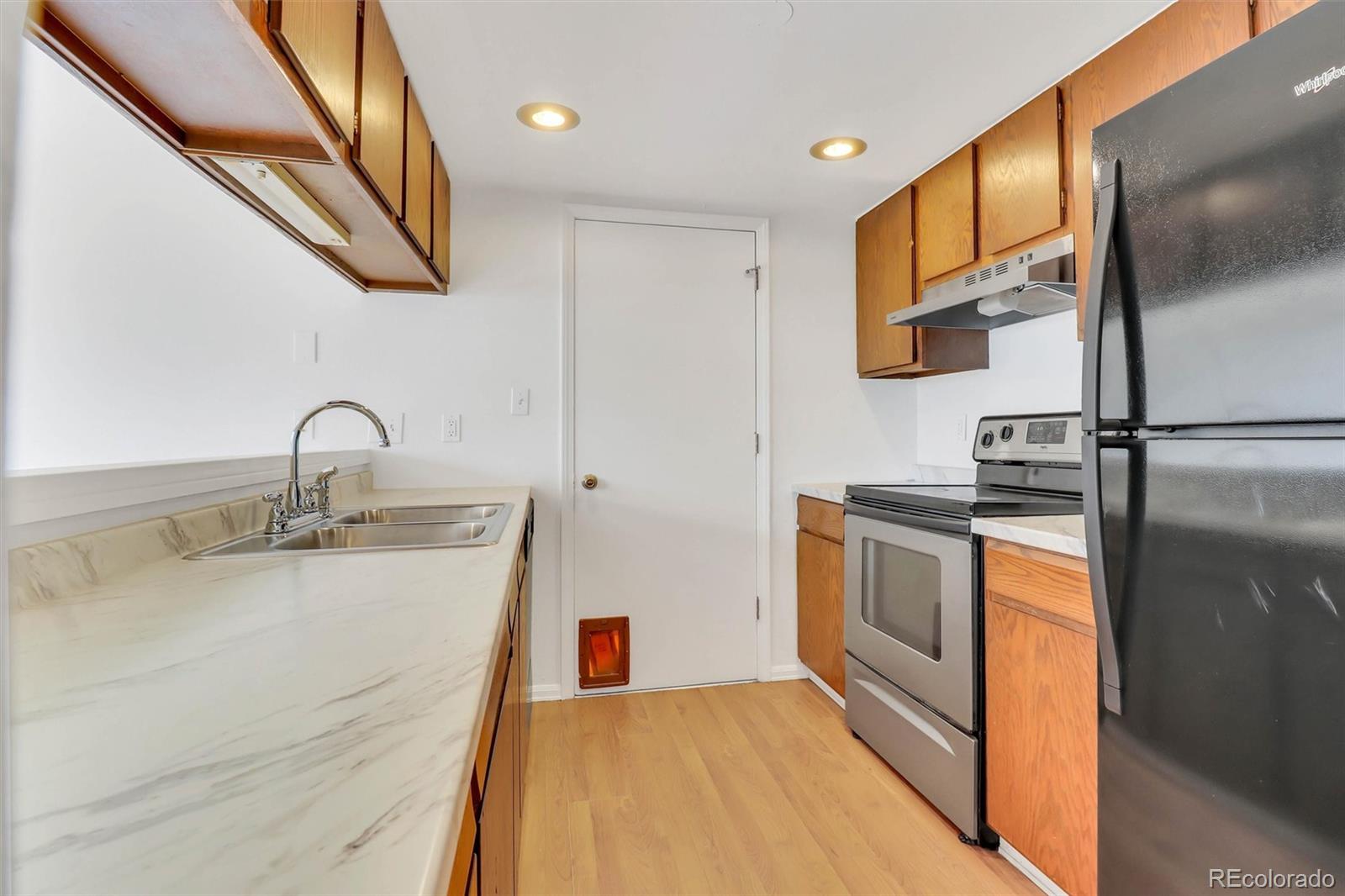 MLS Image #30 for 1329 s chambers circle,aurora, Colorado