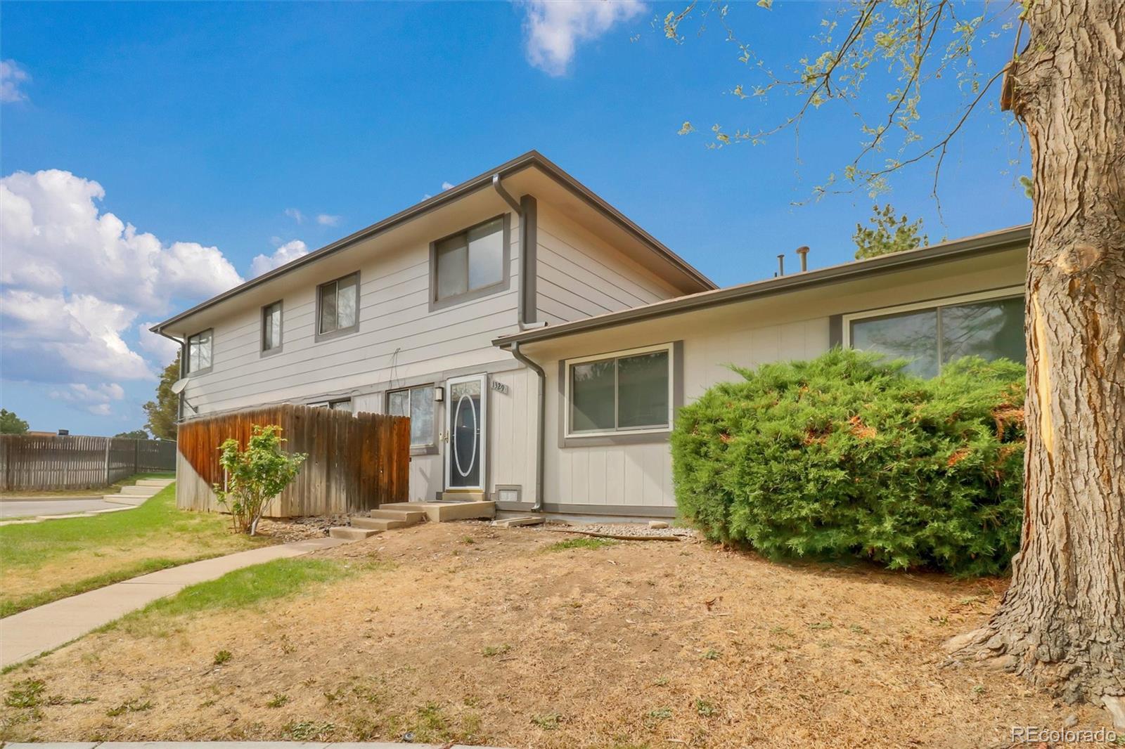 MLS Image #7 for 1329 s chambers circle,aurora, Colorado