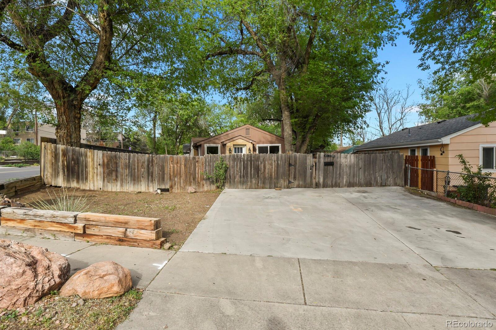 MLS Image #5 for 2631 e yampa street,colorado springs, Colorado