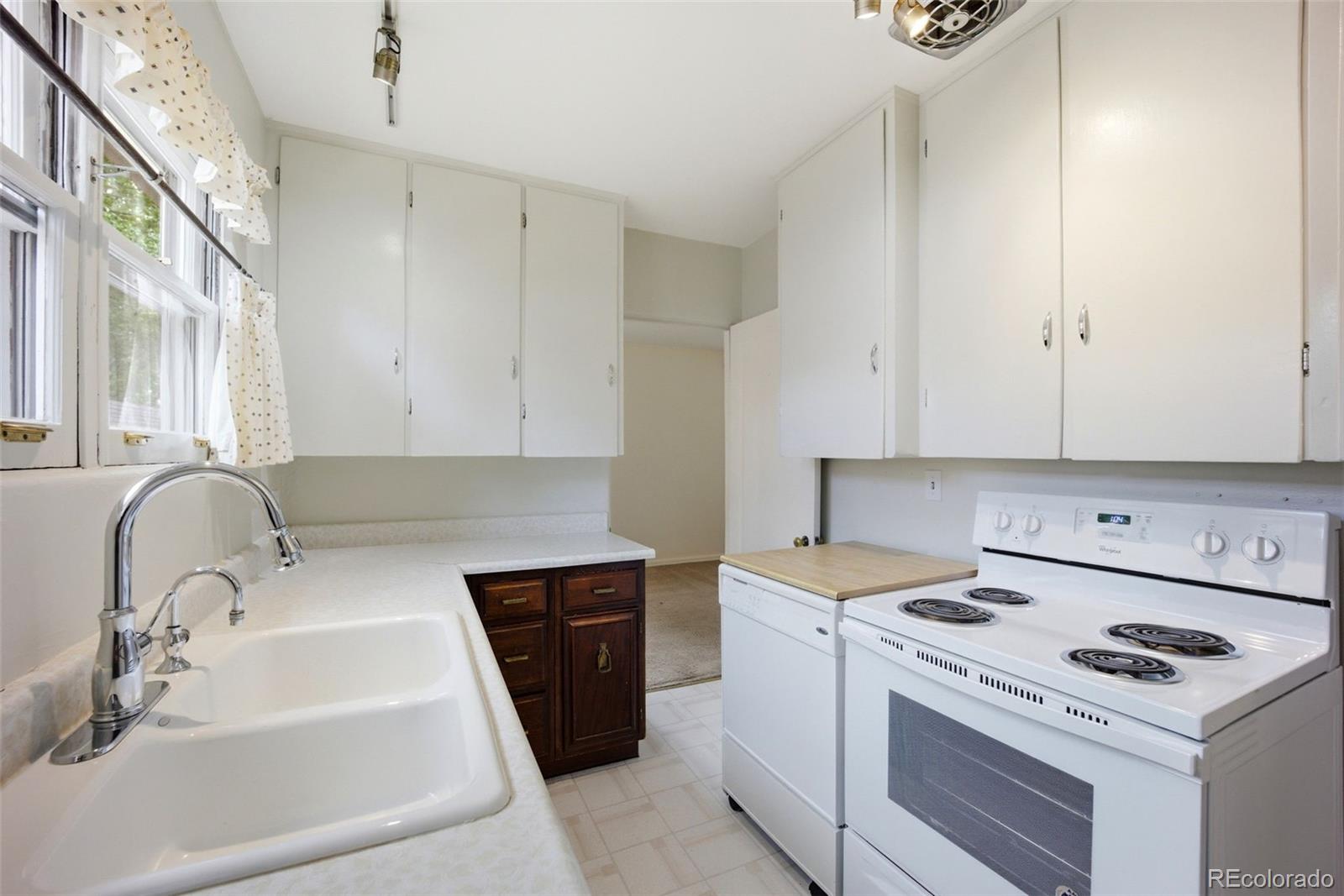 MLS Image #11 for 1347 n prospect street,colorado springs, Colorado