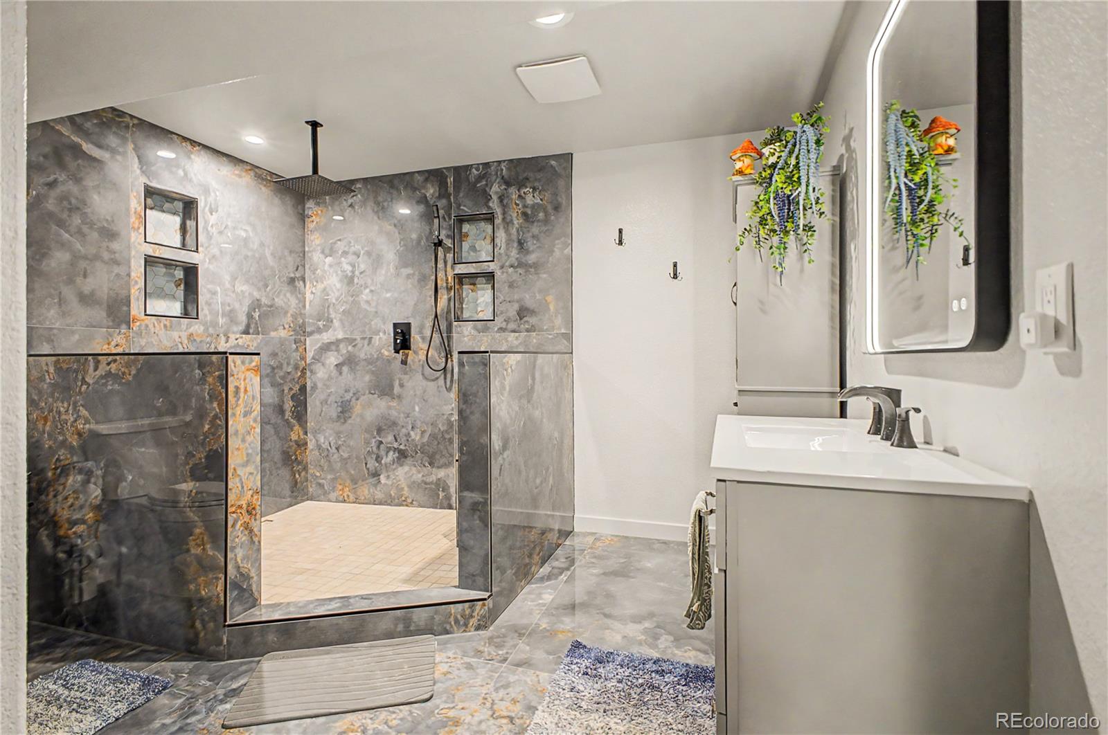 MLS Image #13 for 152 n biloxi way,aurora, Colorado