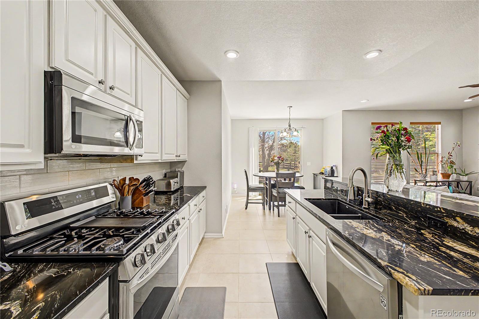 MLS Image #4 for 152 n biloxi way,aurora, Colorado