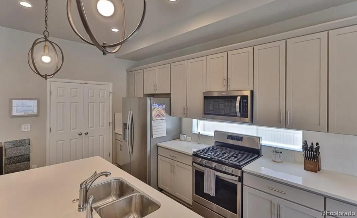 MLS Image #7 for 6652  golden briar lane,colorado springs, Colorado
