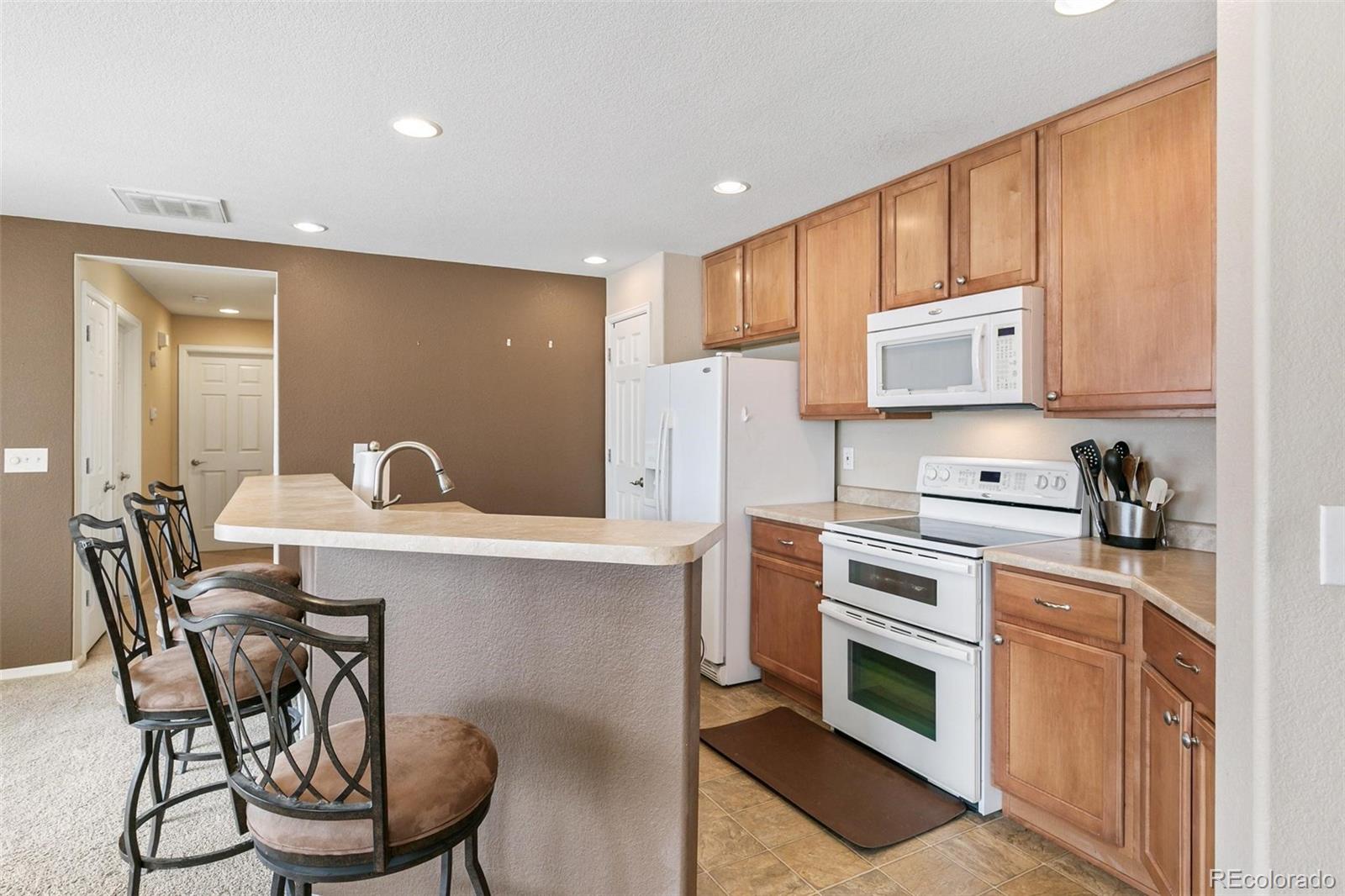 MLS Image #10 for 11922  oak hill way f,commerce city, Colorado