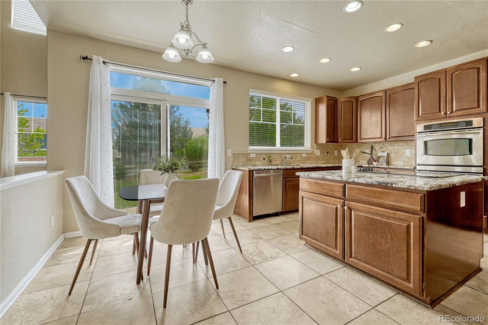 MLS Image #14 for 24070 e hawaii place,aurora, Colorado