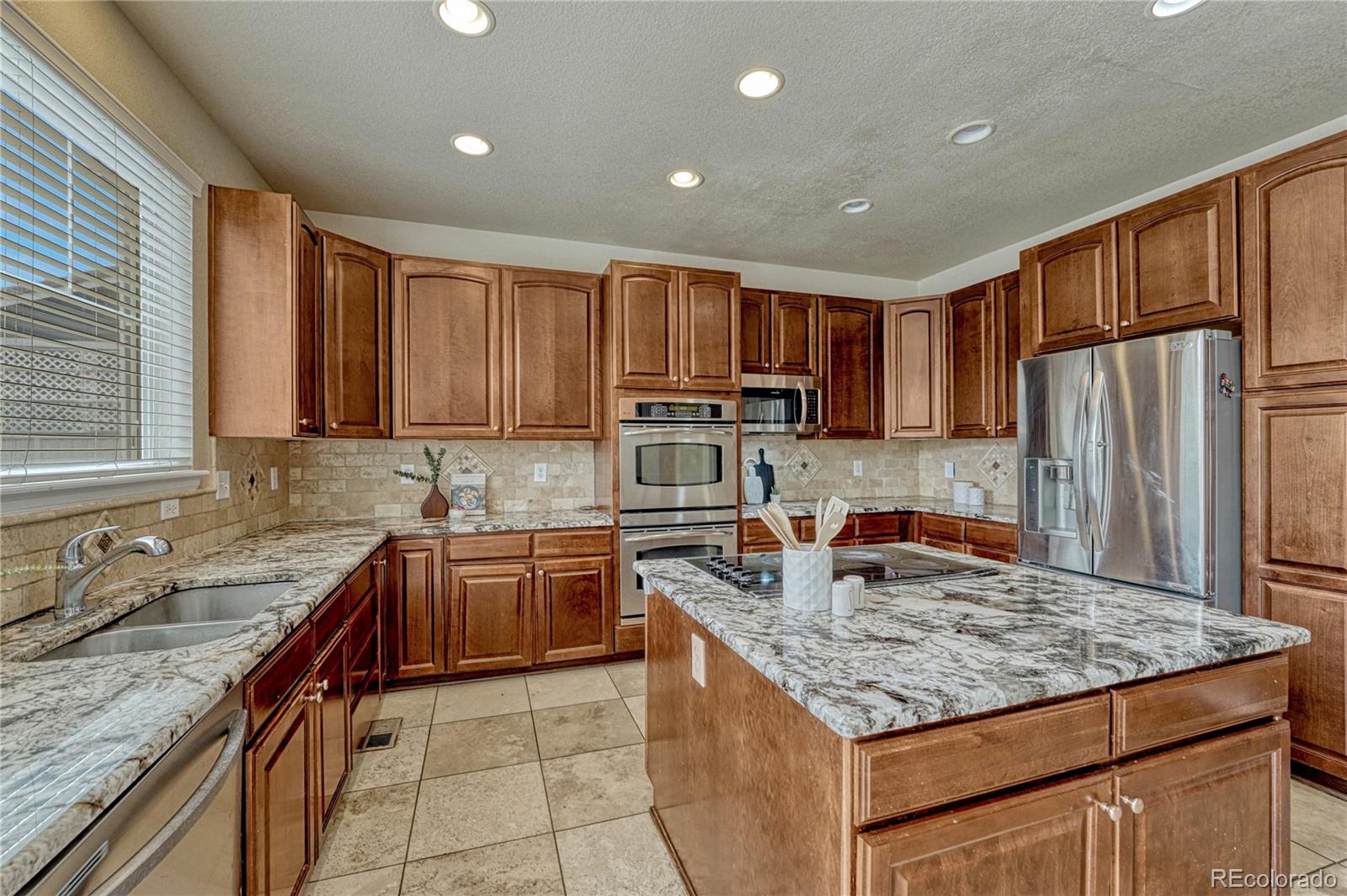 MLS Image #16 for 24070 e hawaii place,aurora, Colorado