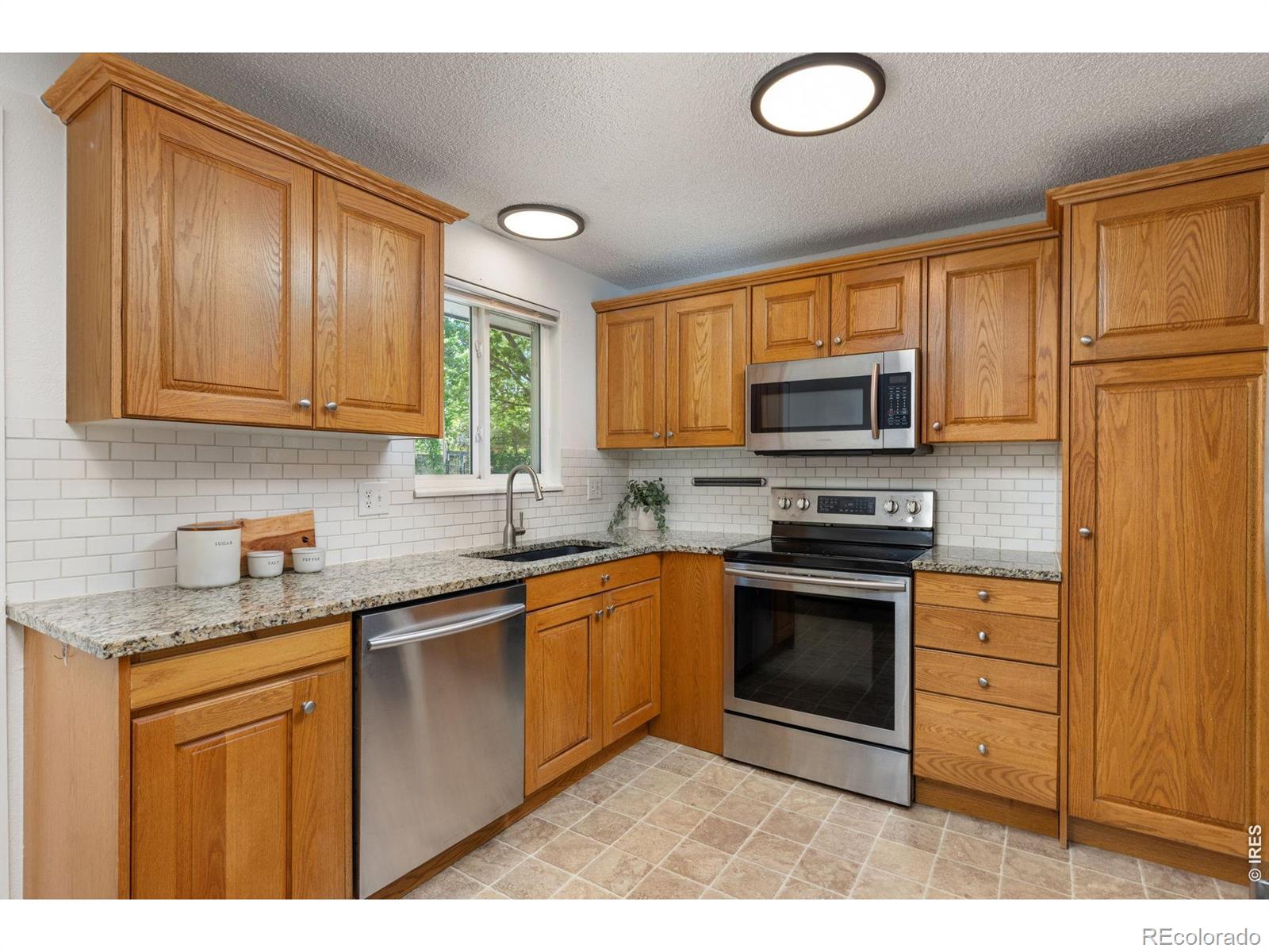 MLS Image #10 for 724  hubbard drive,longmont, Colorado