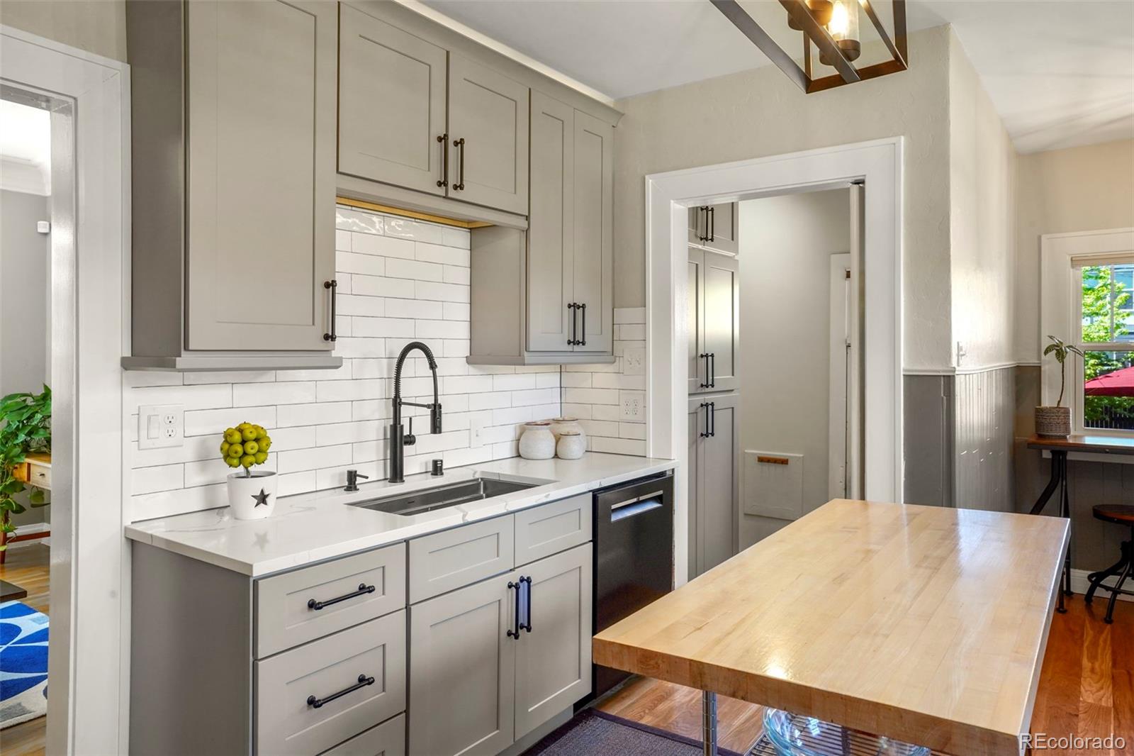 MLS Image #12 for 2363  grape street,denver, Colorado