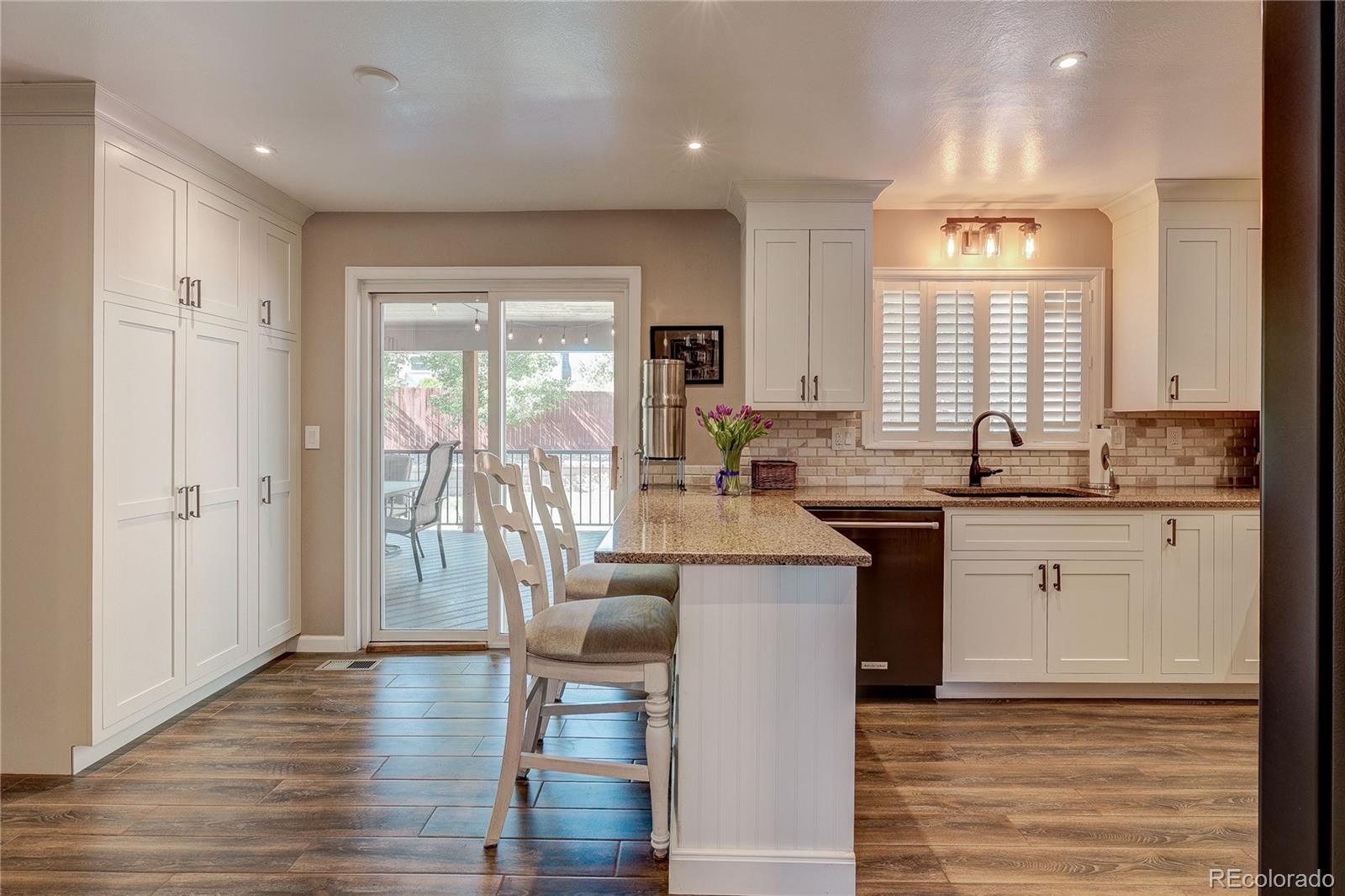MLS Image #12 for 572 e long circle,centennial, Colorado