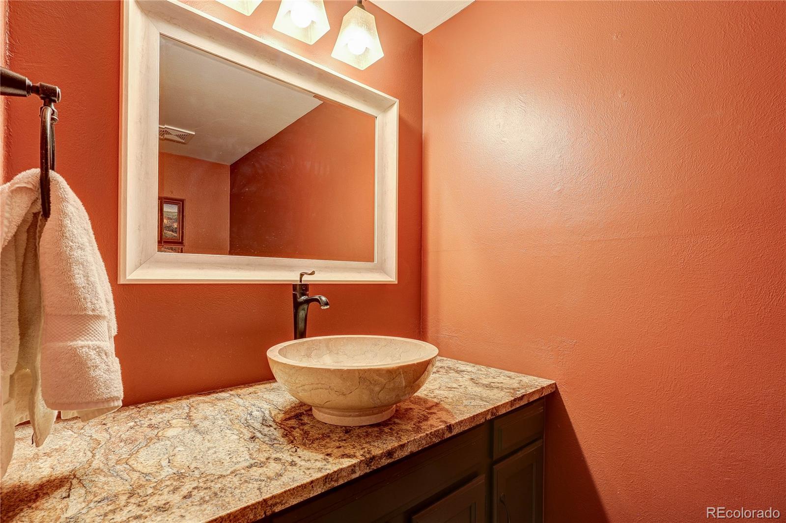 MLS Image #14 for 572 e long circle,centennial, Colorado