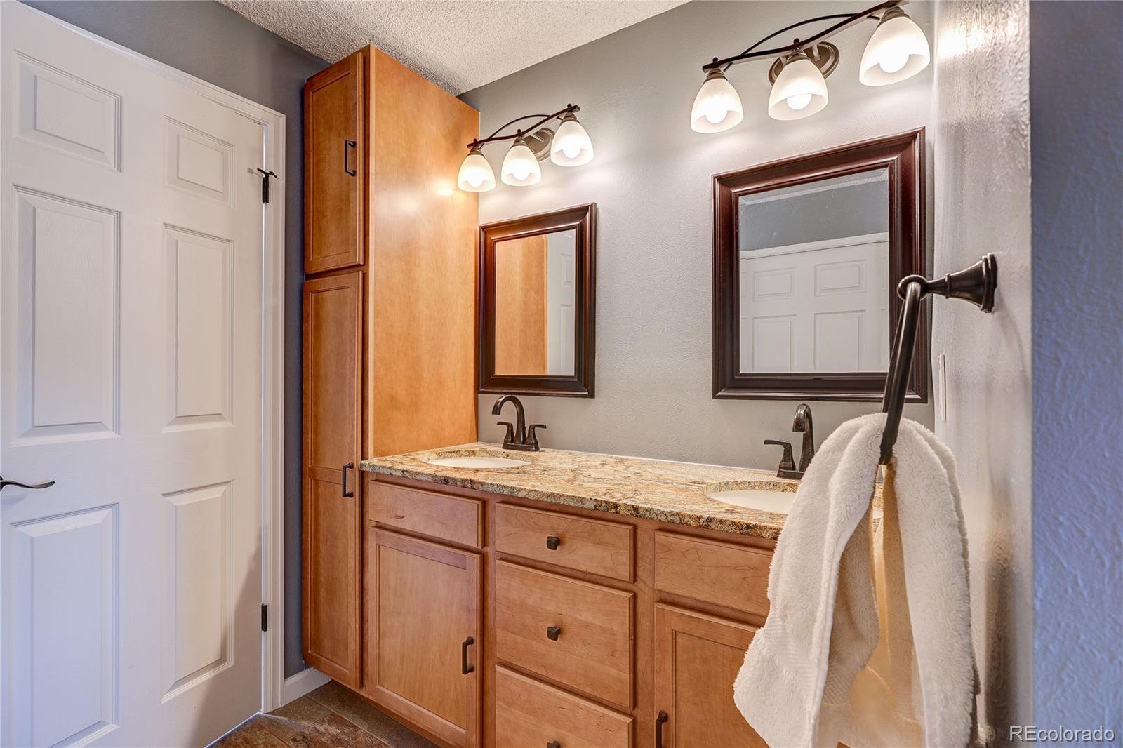 MLS Image #31 for 572 e long circle,centennial, Colorado
