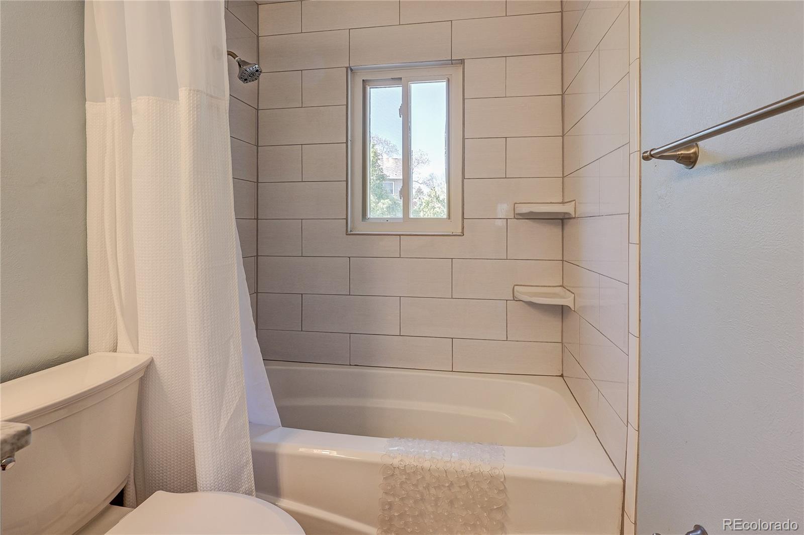 MLS Image #33 for 572 e long circle,centennial, Colorado